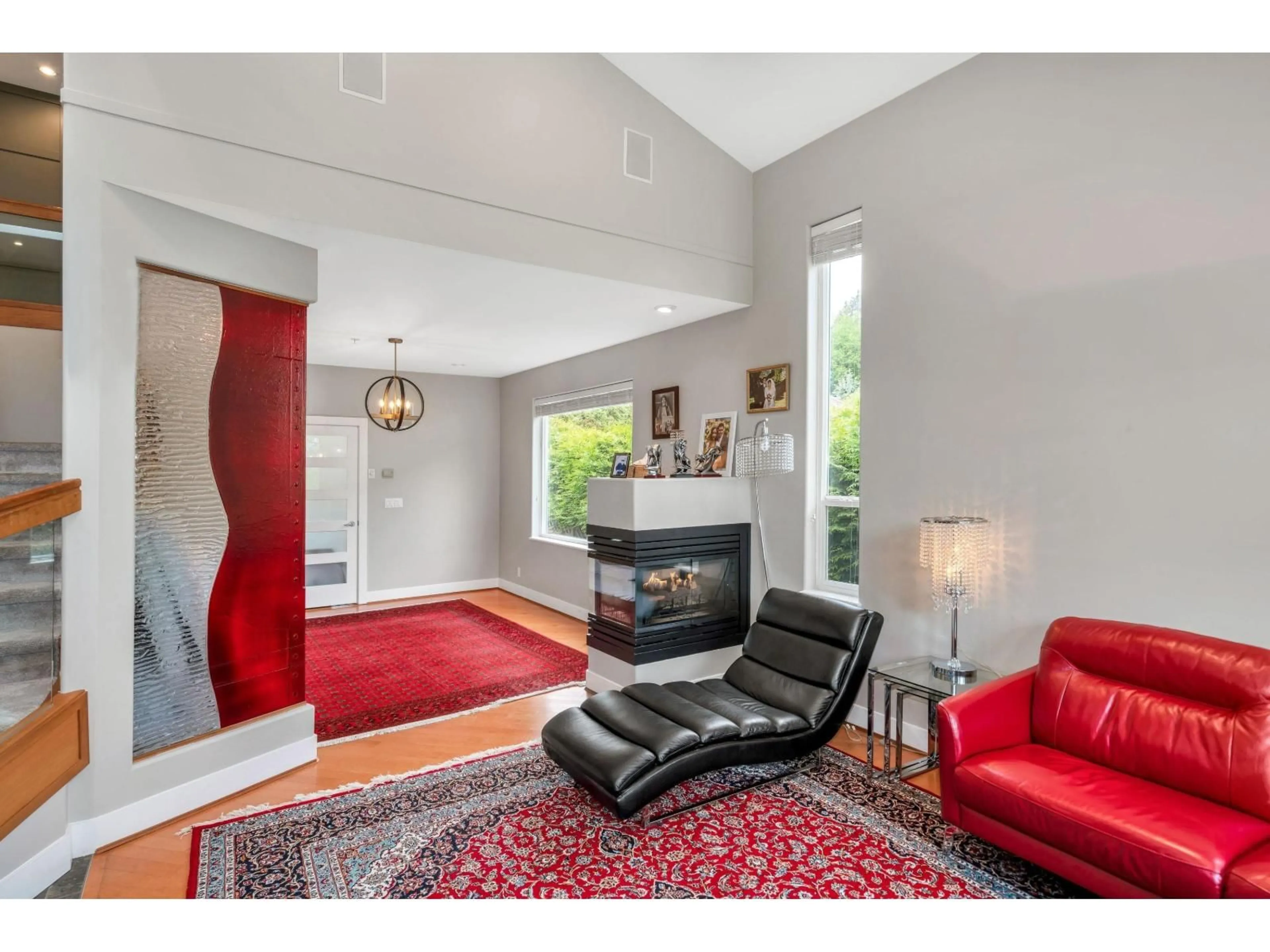 Living room with furniture, unknown for 10033 181, Surrey British Columbia V4N5B5