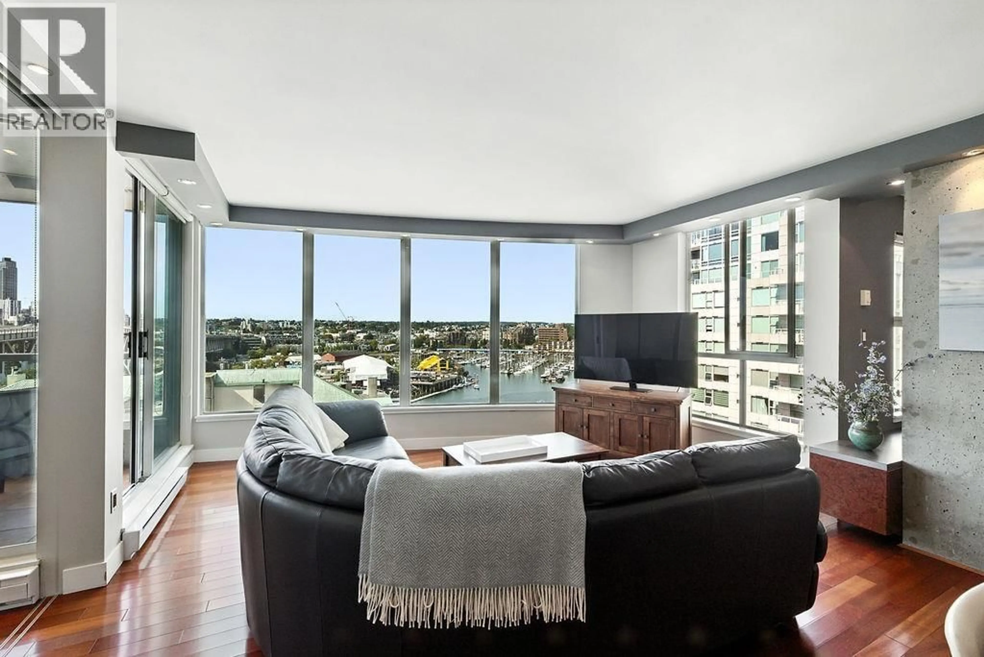 Living room with furniture, unknown for 1405 - 1500 HOWE STREET, Vancouver British Columbia V6Z2N1