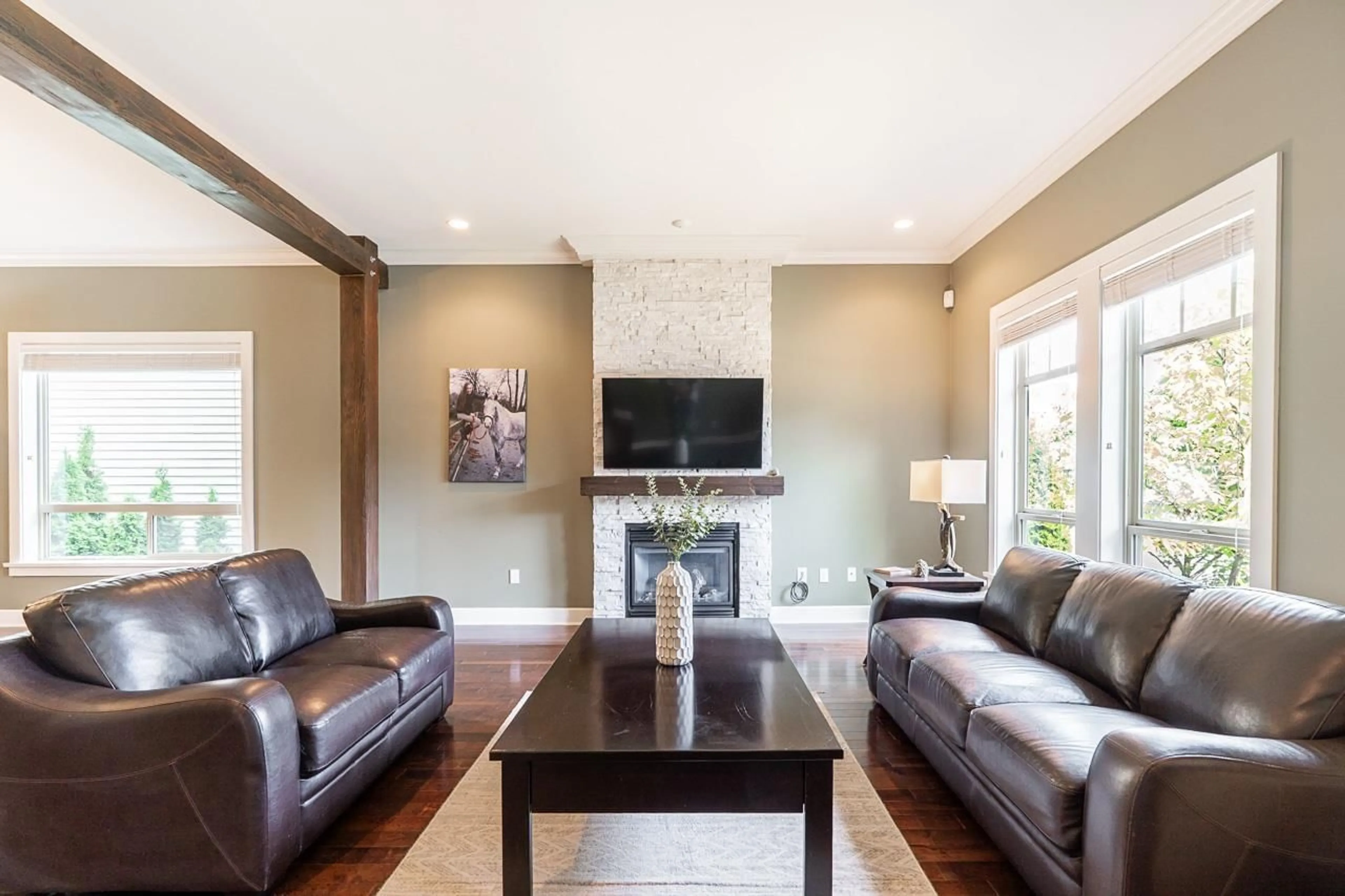 Living room with furniture, unknown for 5127 223 STREET, Langley British Columbia V2Y2T9