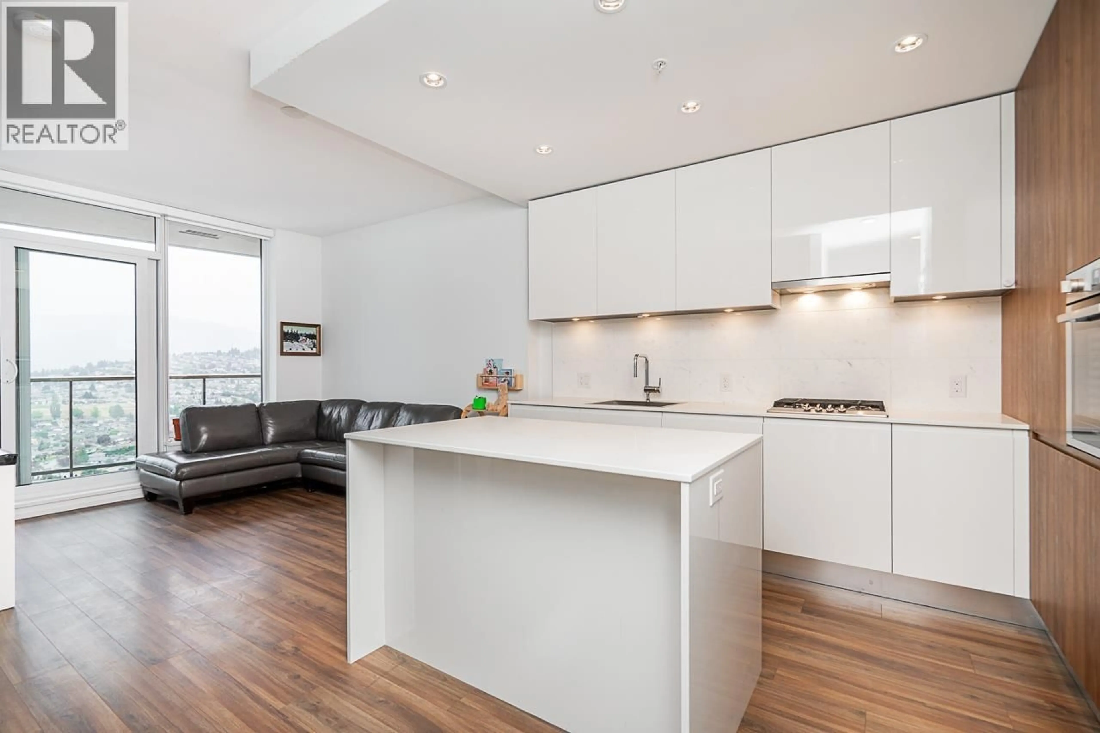 Open concept kitchen, wood/laminate floor for 3210 - 4650 BRENTWOOD BOULEVARD, Burnaby British Columbia V5C0M3