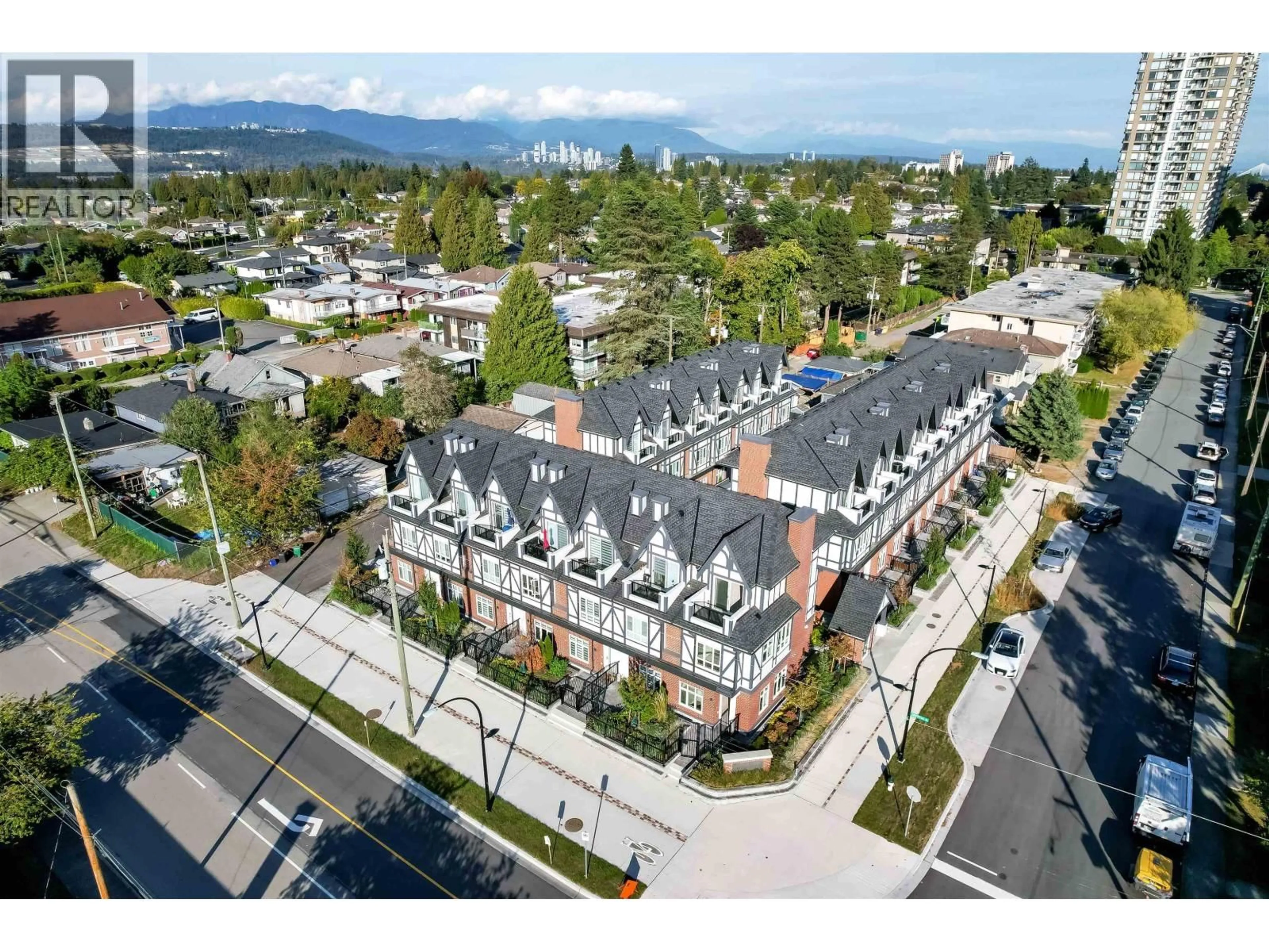 A pic from outside/outdoor area/front of a property/back of a property/a pic from drone, mountain view for 5 - 6929 BALMORAL STREET, Burnaby British Columbia V5E1J4