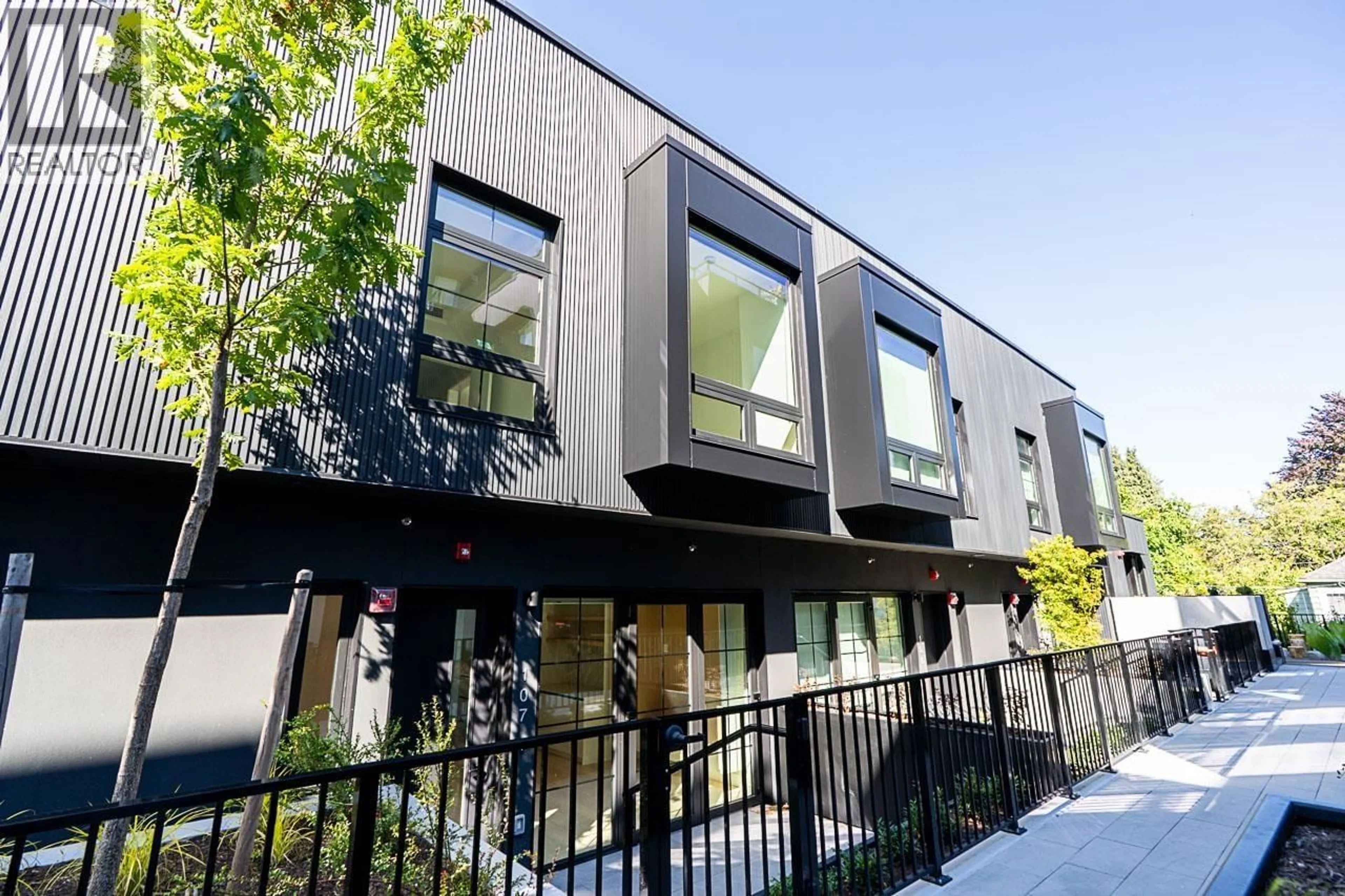 Unknown for 107 - 551 28TH AVENUE, Vancouver British Columbia V5Z2H2