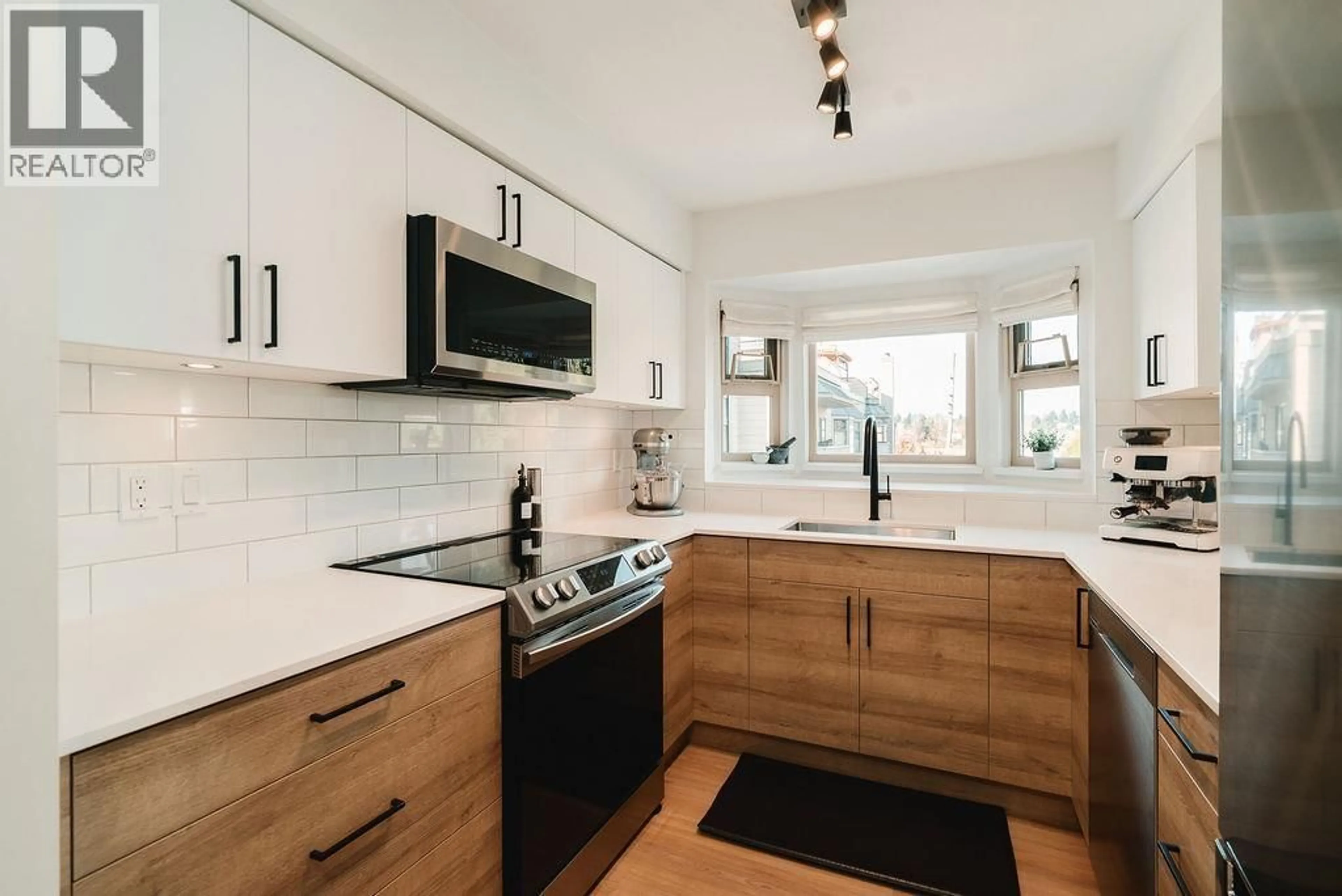 Unknown for 310 - 737 HAMILTON STREET, New Westminster British Columbia V3M2M7