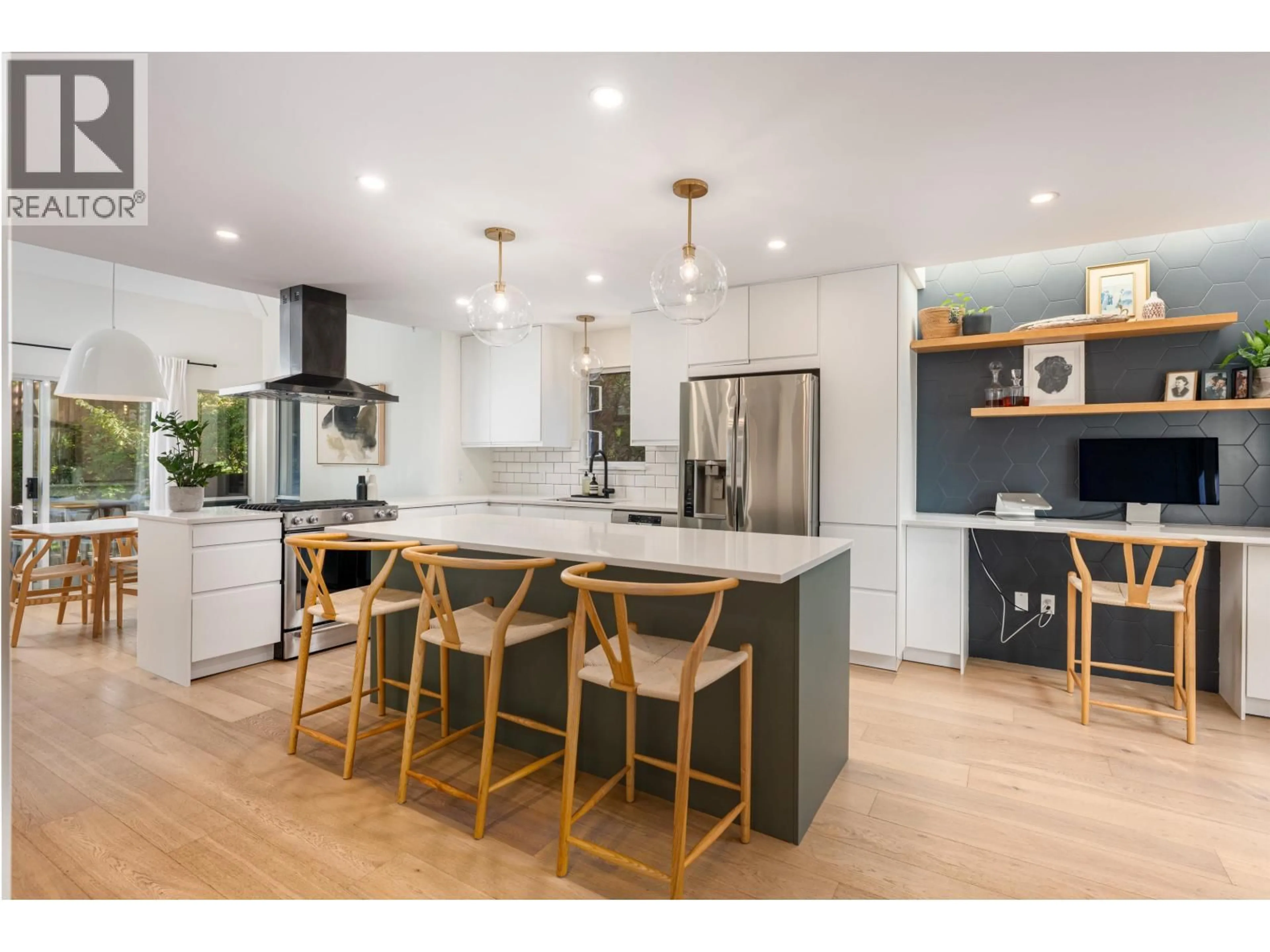 Open concept kitchen, unknown for 48 - 1001 NORTHLANDS DRIVE, North Vancouver British Columbia V7H2Z2