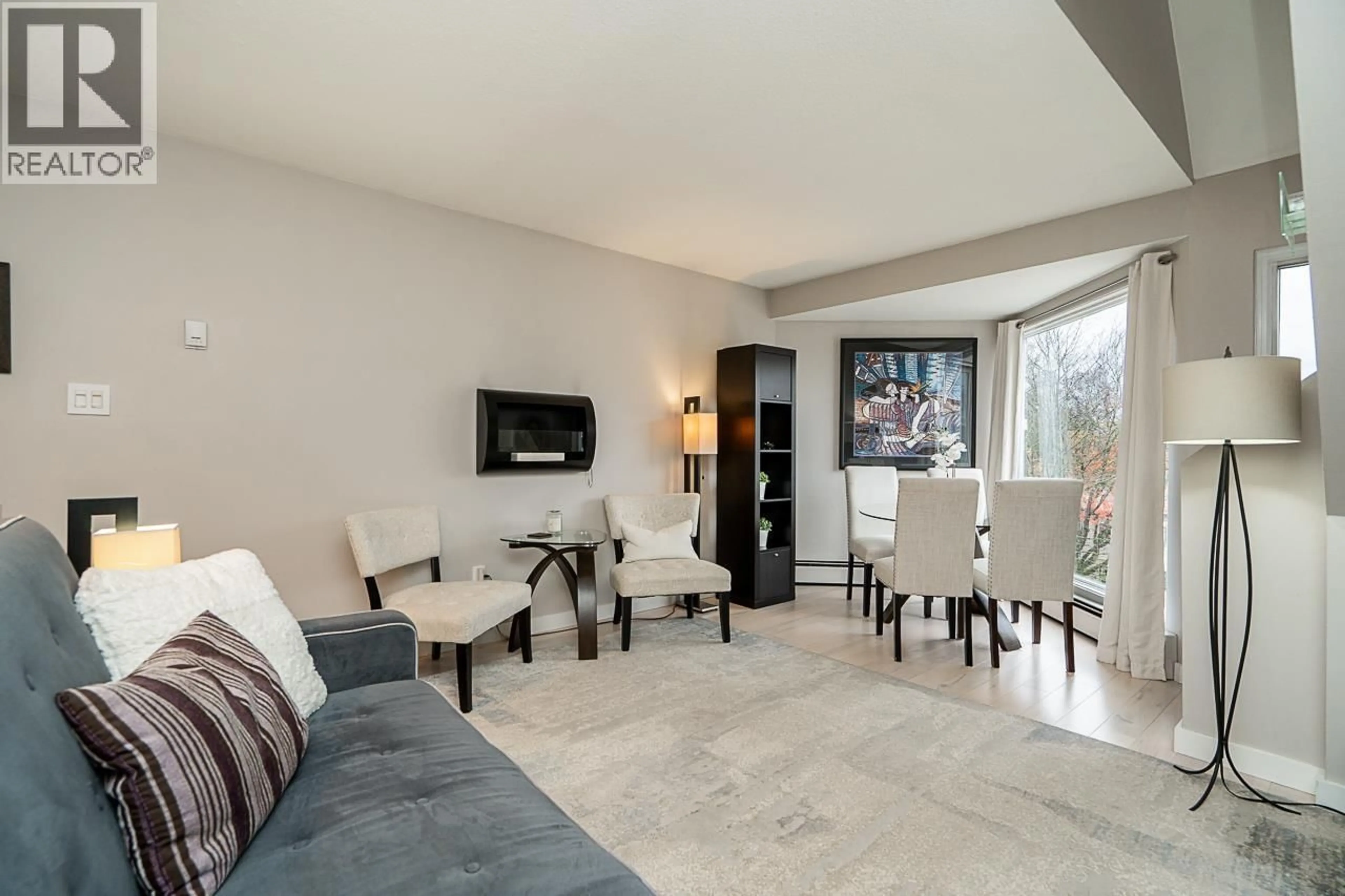 Living room with furniture, unknown for 51 - 870 7TH AVENUE, Vancouver British Columbia V5Z4C1