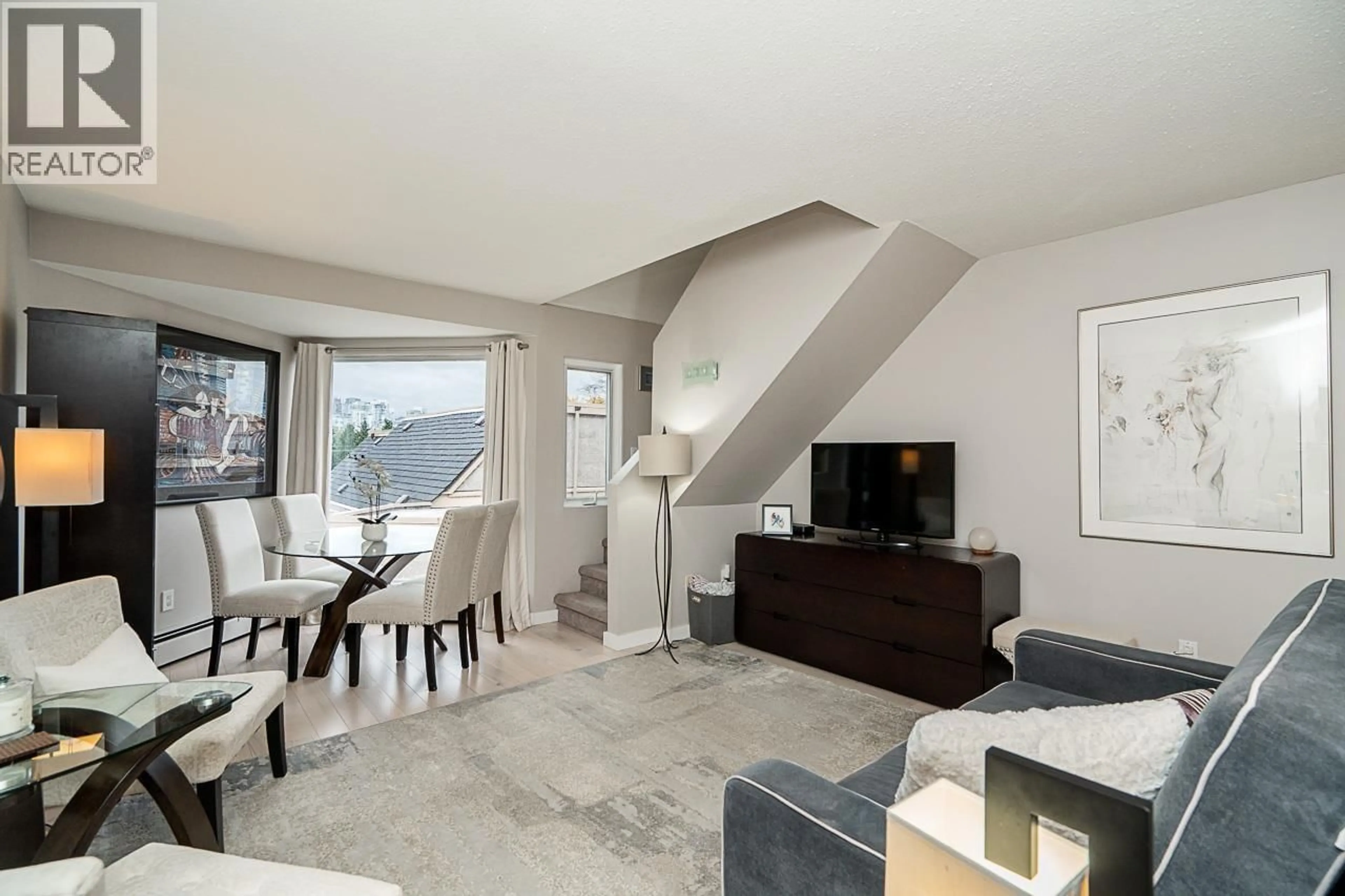 Living room with furniture, unknown for 51 - 870 7TH AVENUE, Vancouver British Columbia V5Z4C1