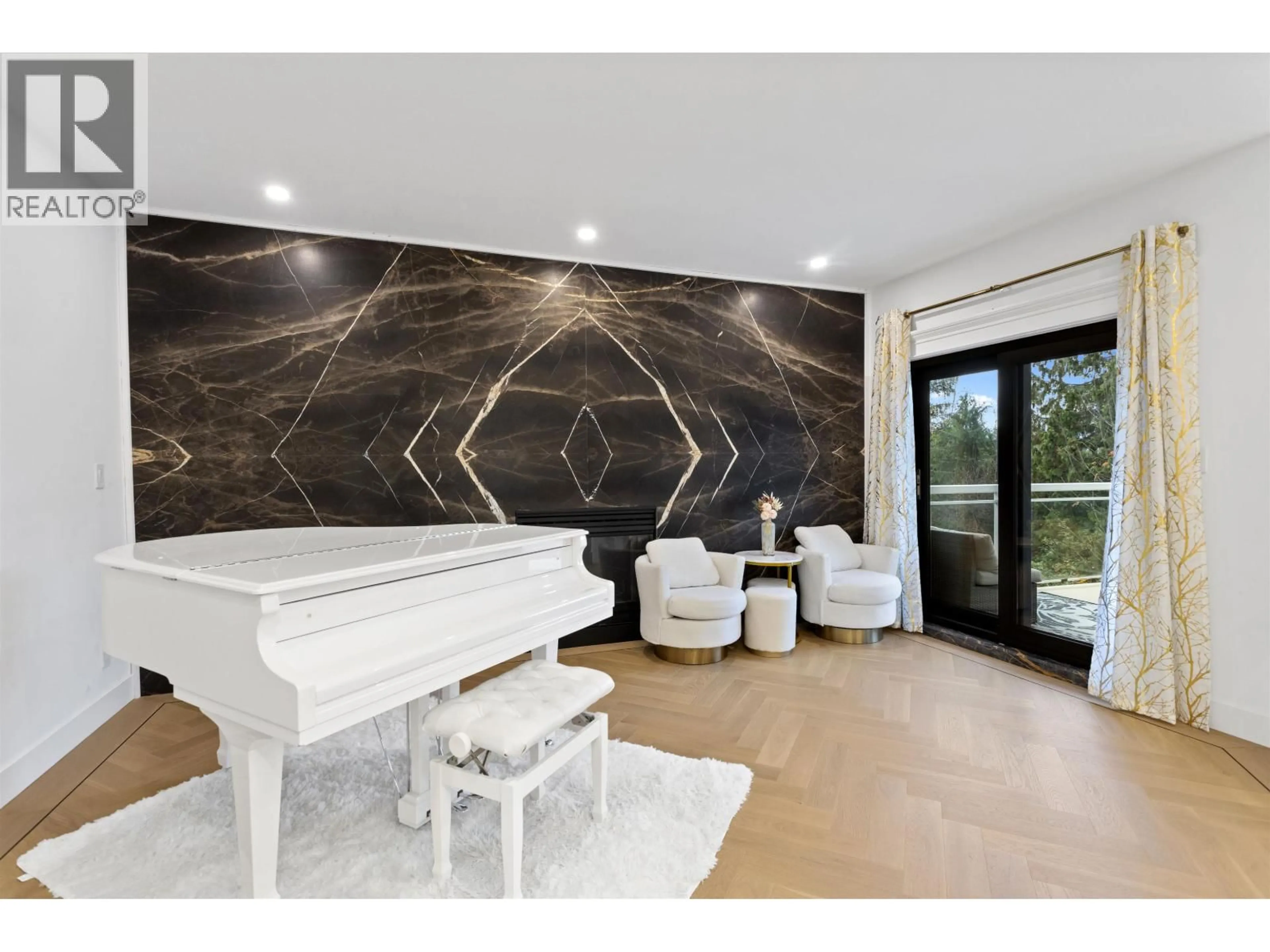 Unknown for 5485 KEITH ROAD, West Vancouver British Columbia V7W3E1