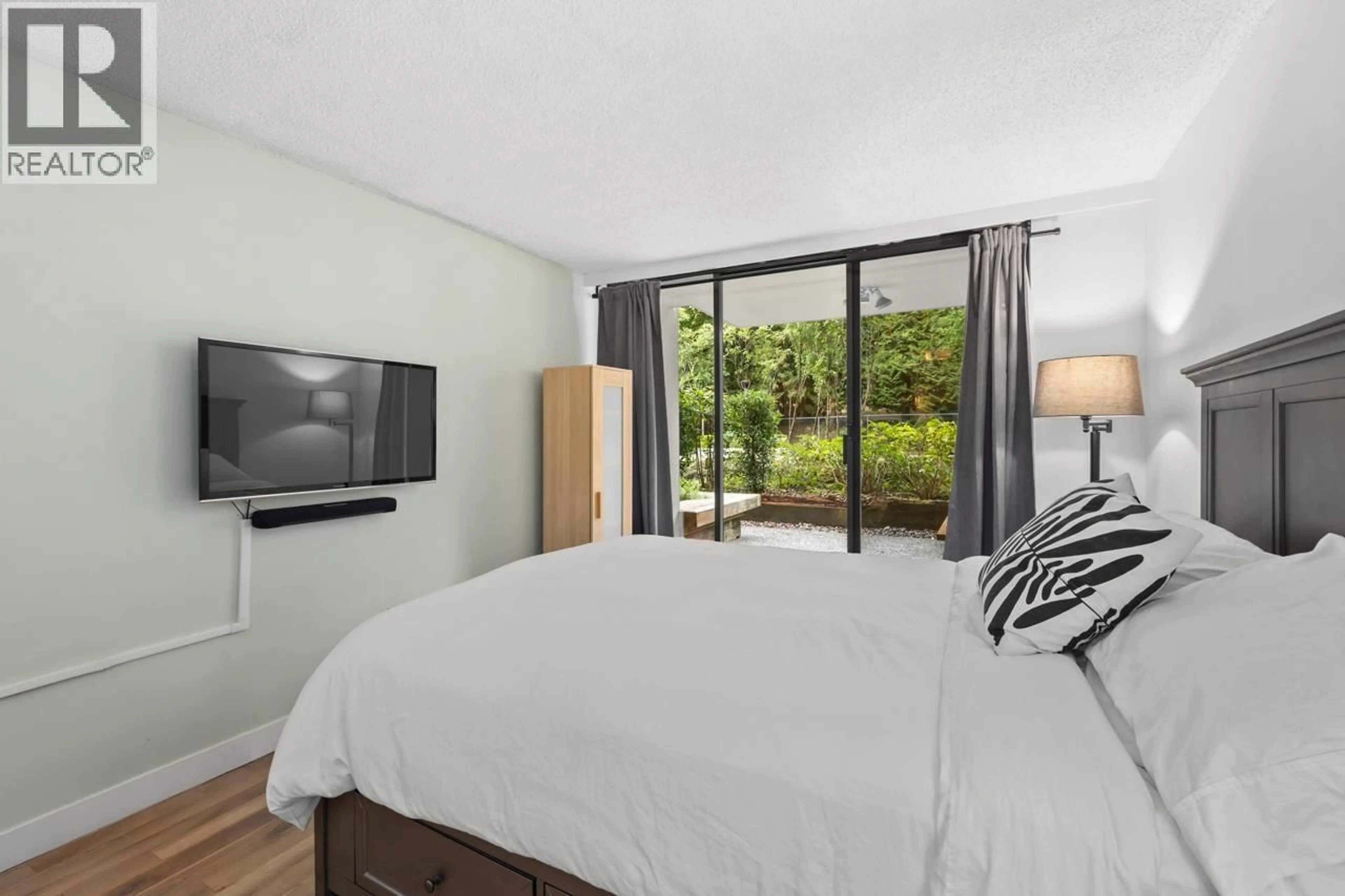 A pic of a room for 202 - 2041 BELLWOOD AVENUE, Burnaby British Columbia V5B4V5