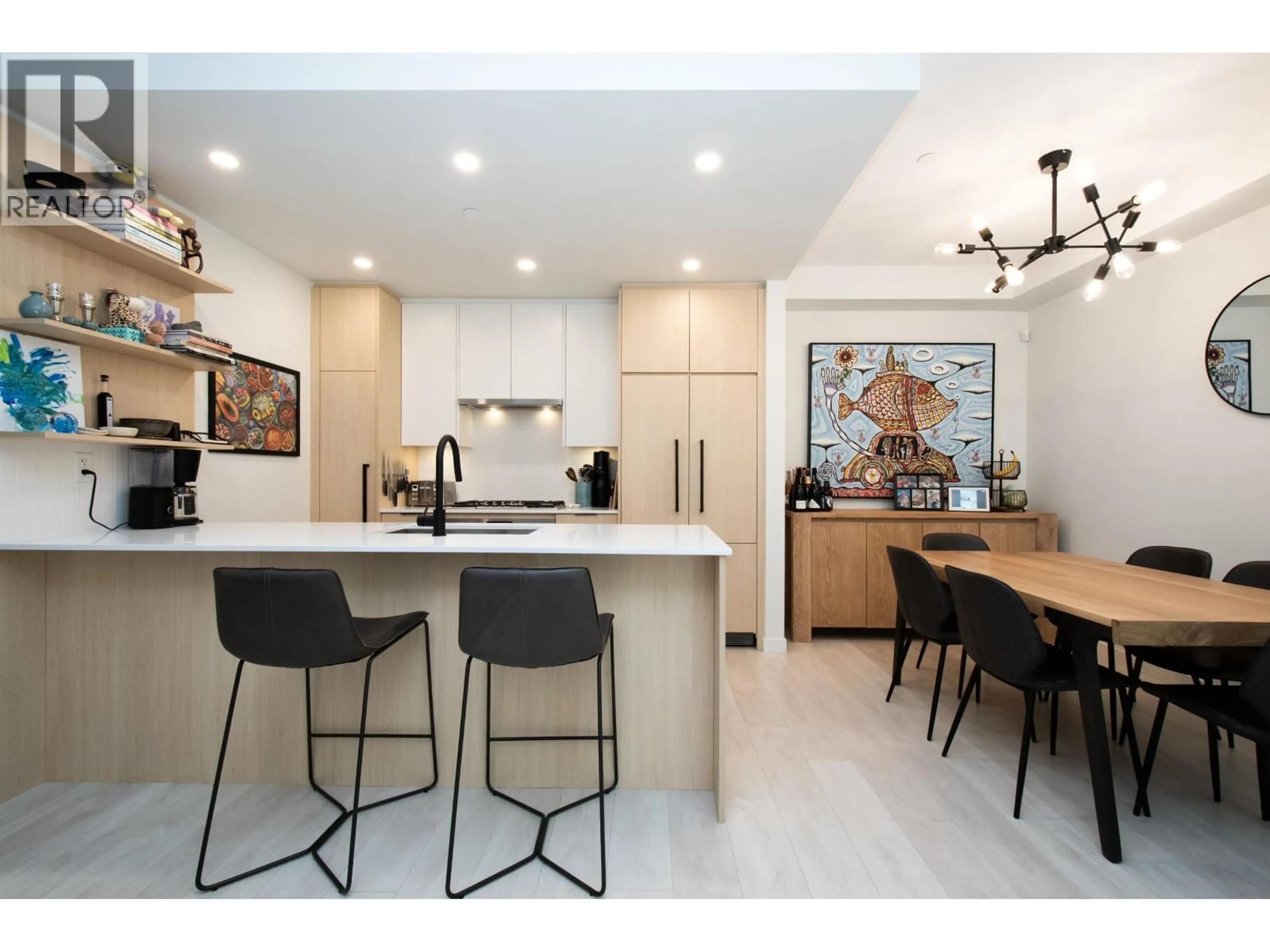 Open concept kitchen, ceramic/tile floor for 118 - 2045 HERITAGE PARK LANE, North Vancouver British Columbia V7H0E3