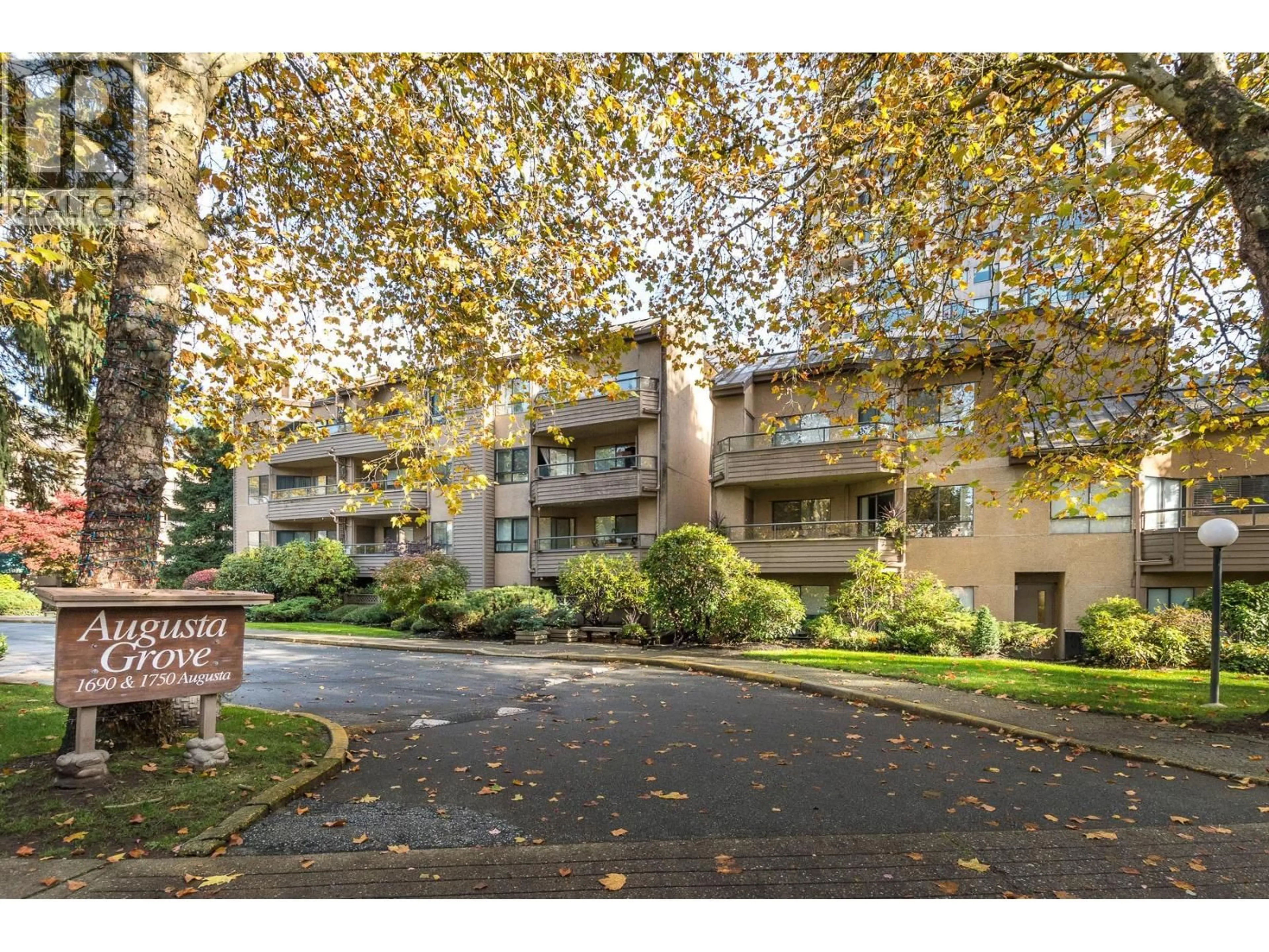 Unknown for 111 - 1750 AUGUSTA AVENUE, Burnaby British Columbia V5A2V6