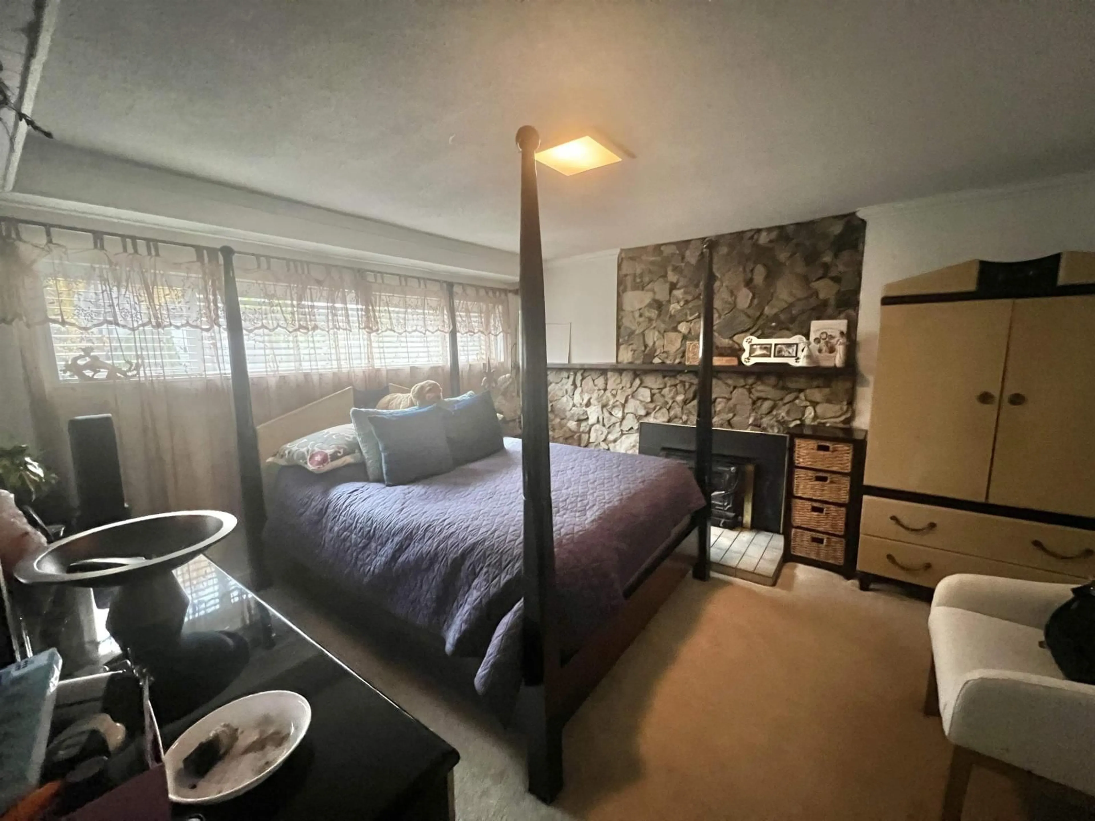 A pic of a room for 12542 GROVE, Surrey British Columbia V3V2L7