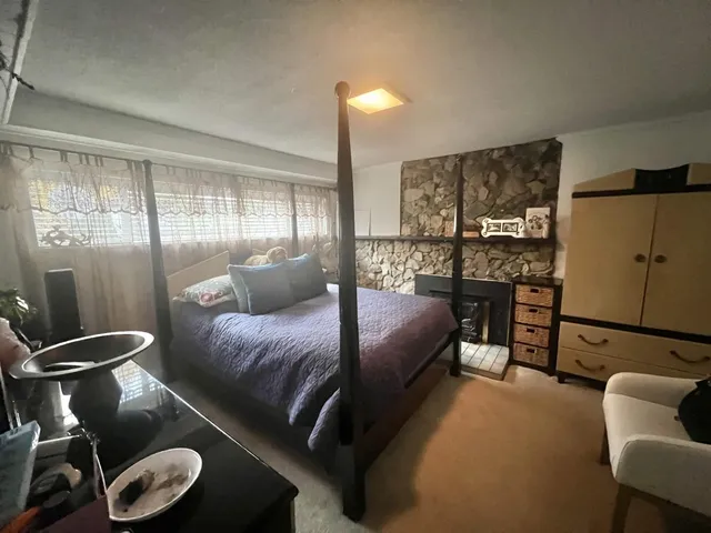 12542 GROVE CRESCENT, Surrey 2