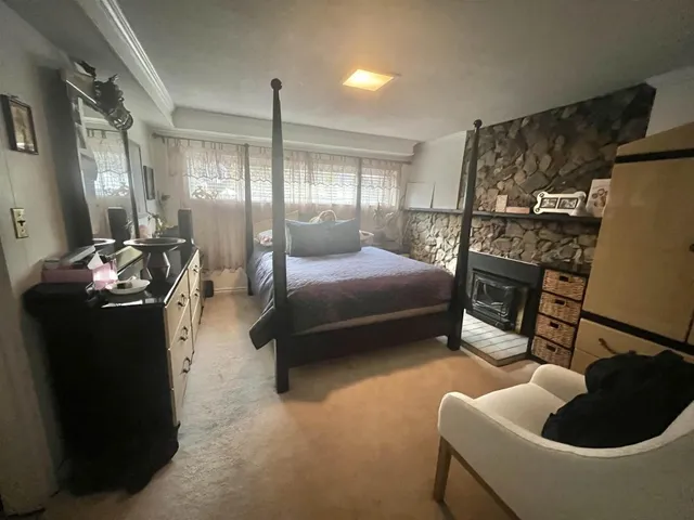 12542 GROVE CRESCENT, Surrey 3