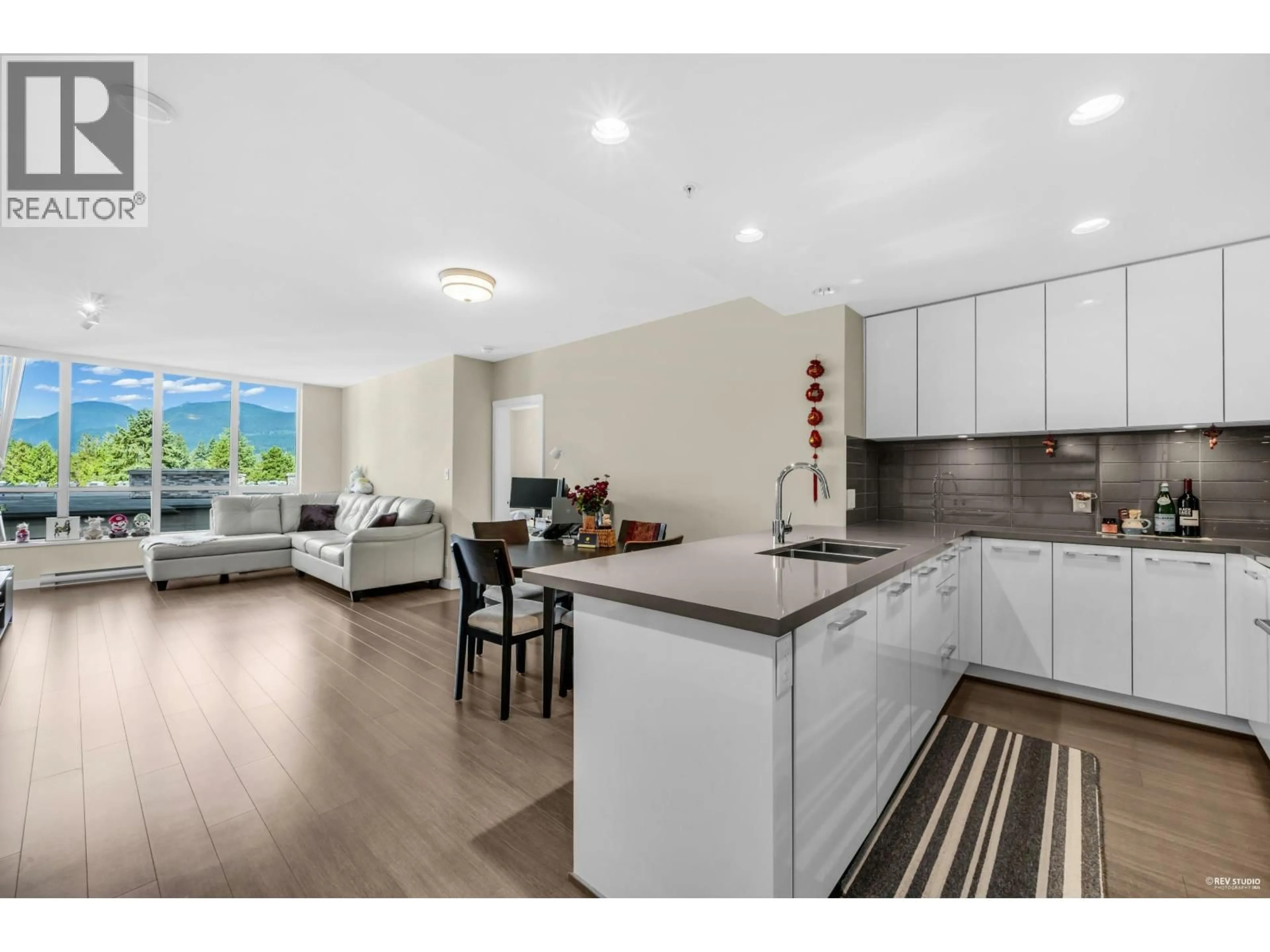 Open concept kitchen, unknown for 709 - 3093 WINDSOR GATE, Coquitlam British Columbia V3B0N2
