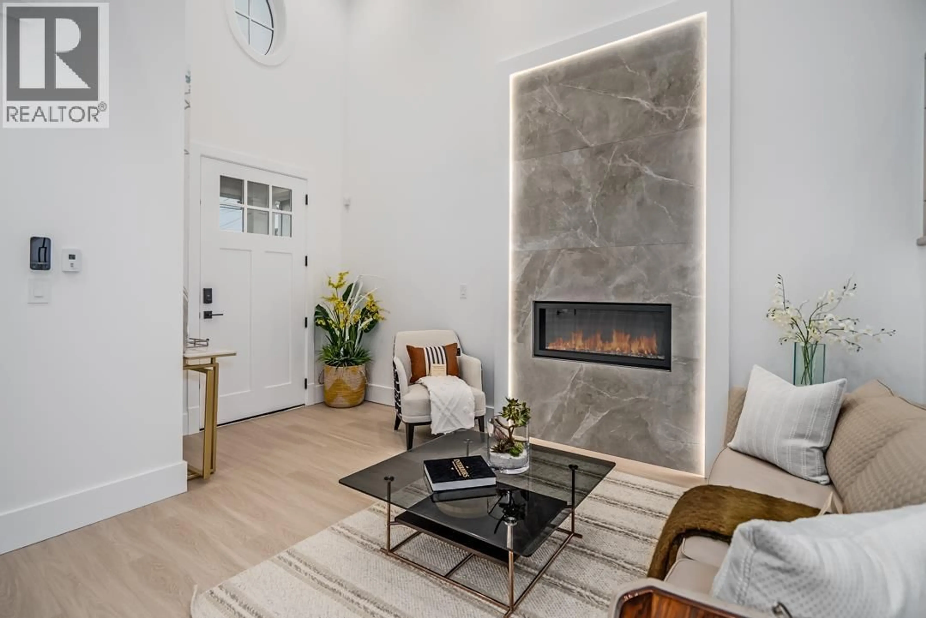 Indoor entryway for 3608 PLEASANT STREET, Richmond British Columbia V7E2P8