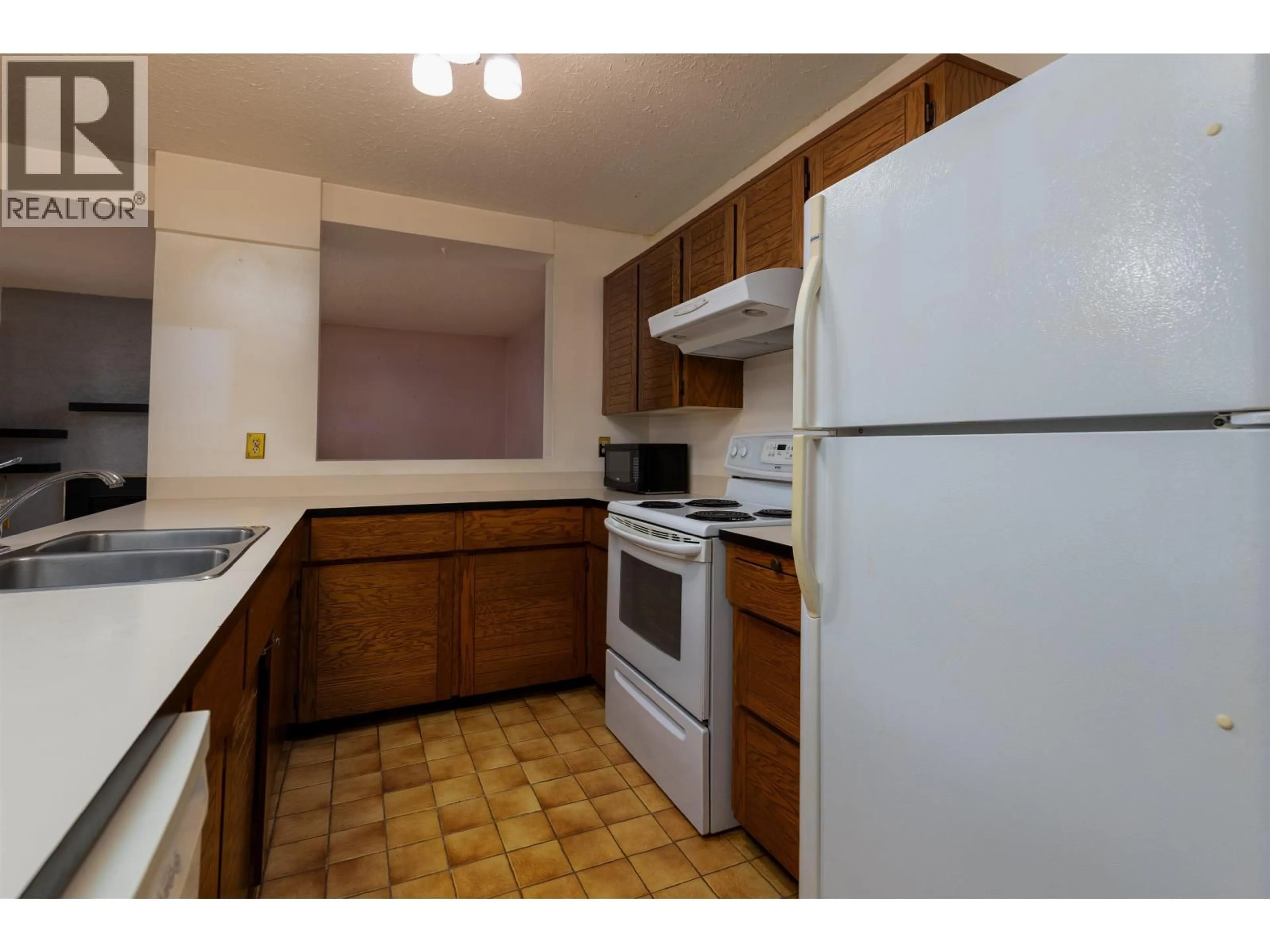 Standard kitchen, unknown for 15 - 4832 LAZELLE AVENUE, Terrace British Columbia V8G1T4