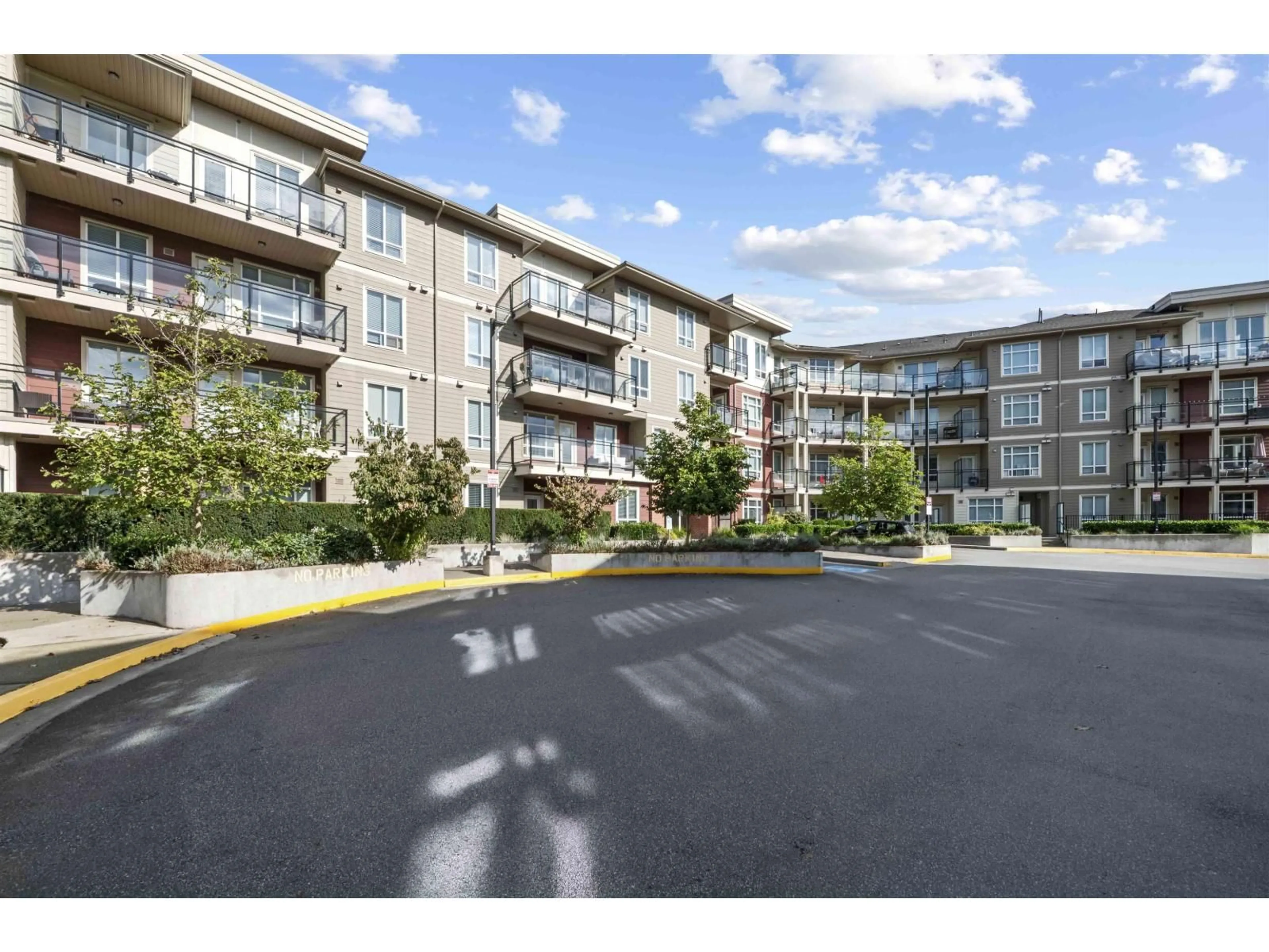 Patio, unknown for D117 - 20211 66, Langley British Columbia V2Y0L4