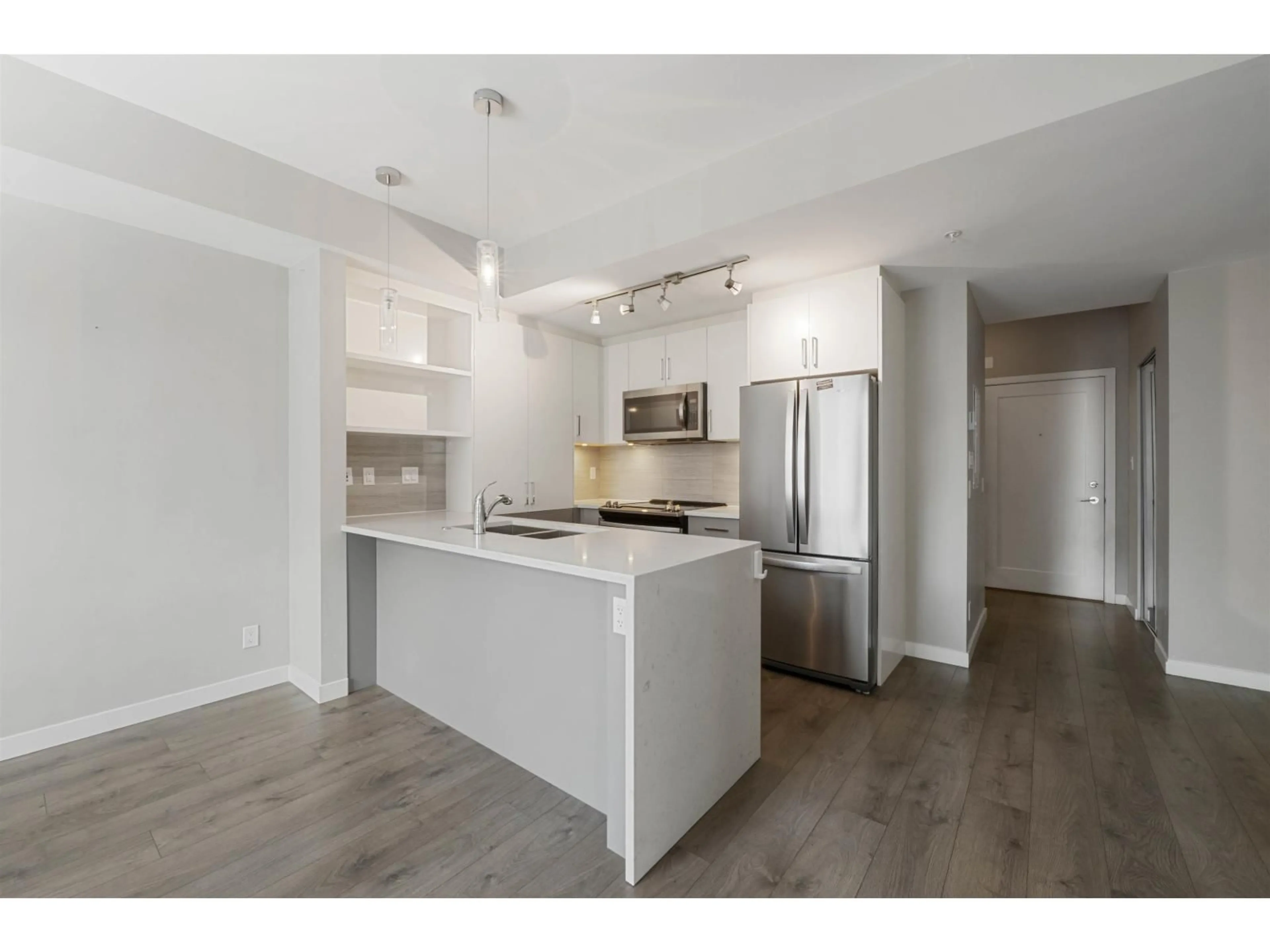 Open concept kitchen, unknown for D117 - 20211 66, Langley British Columbia V2Y0L4