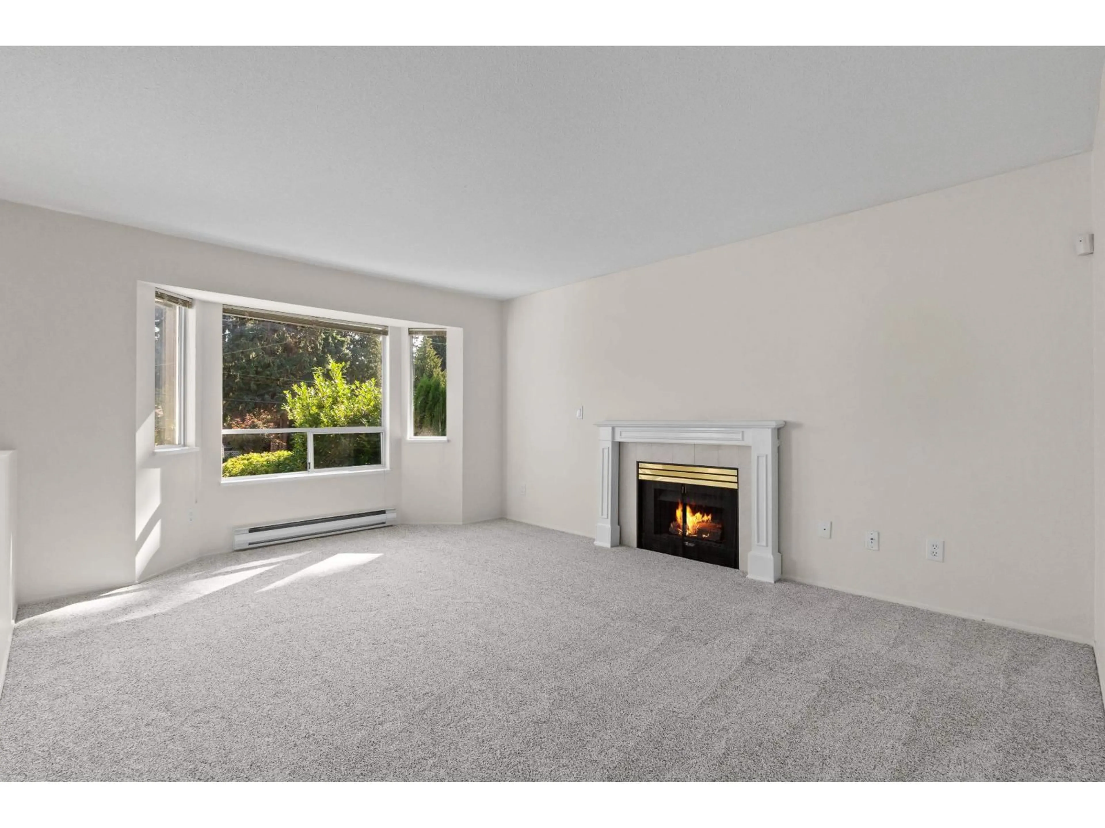 A pic of a room for 2577 126TH, Surrey British Columbia V4A3P6