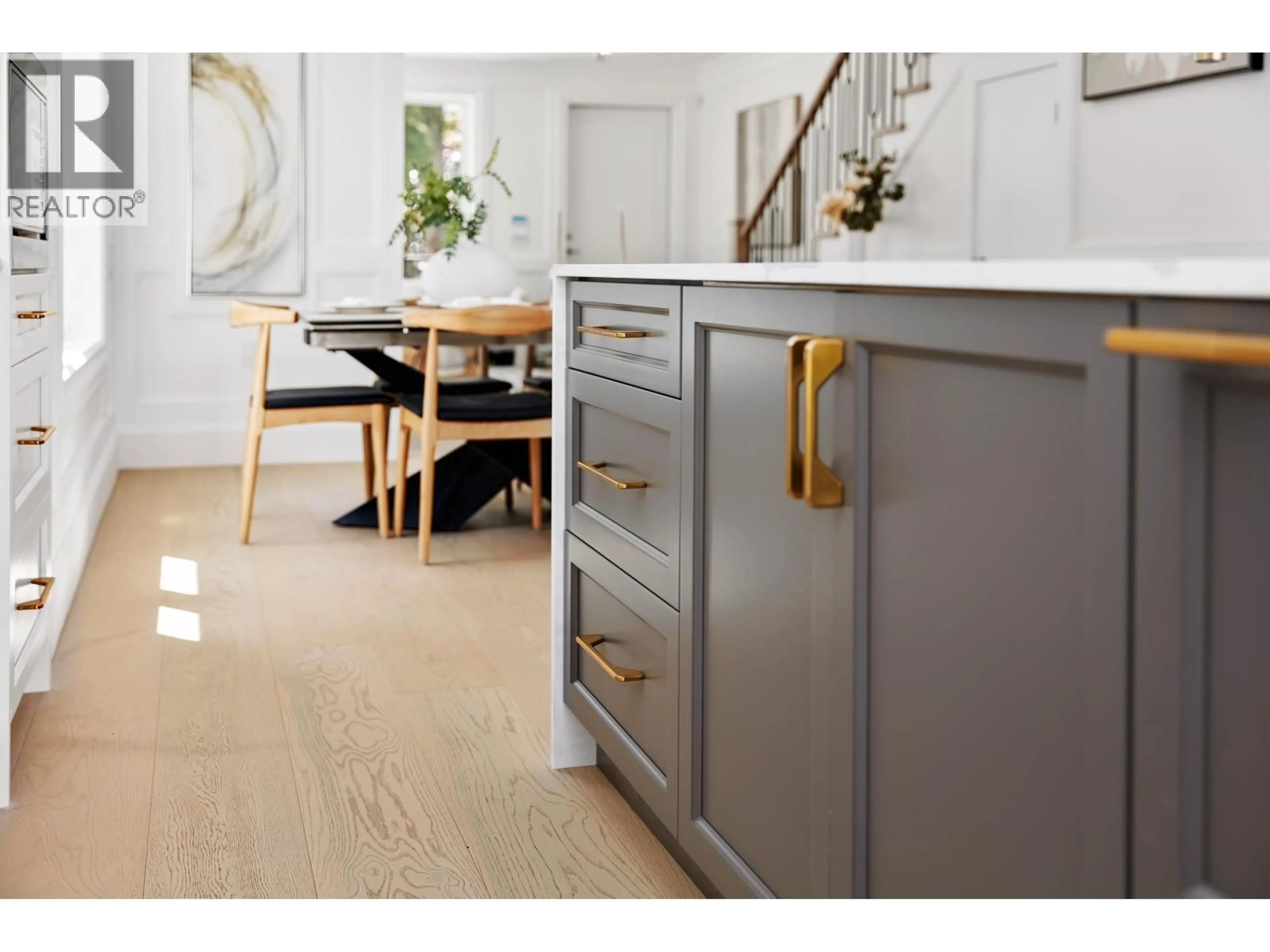 Contemporary kitchen, wood/laminate floor for 5081 CROWN STREET, Vancouver British Columbia V6N2P4