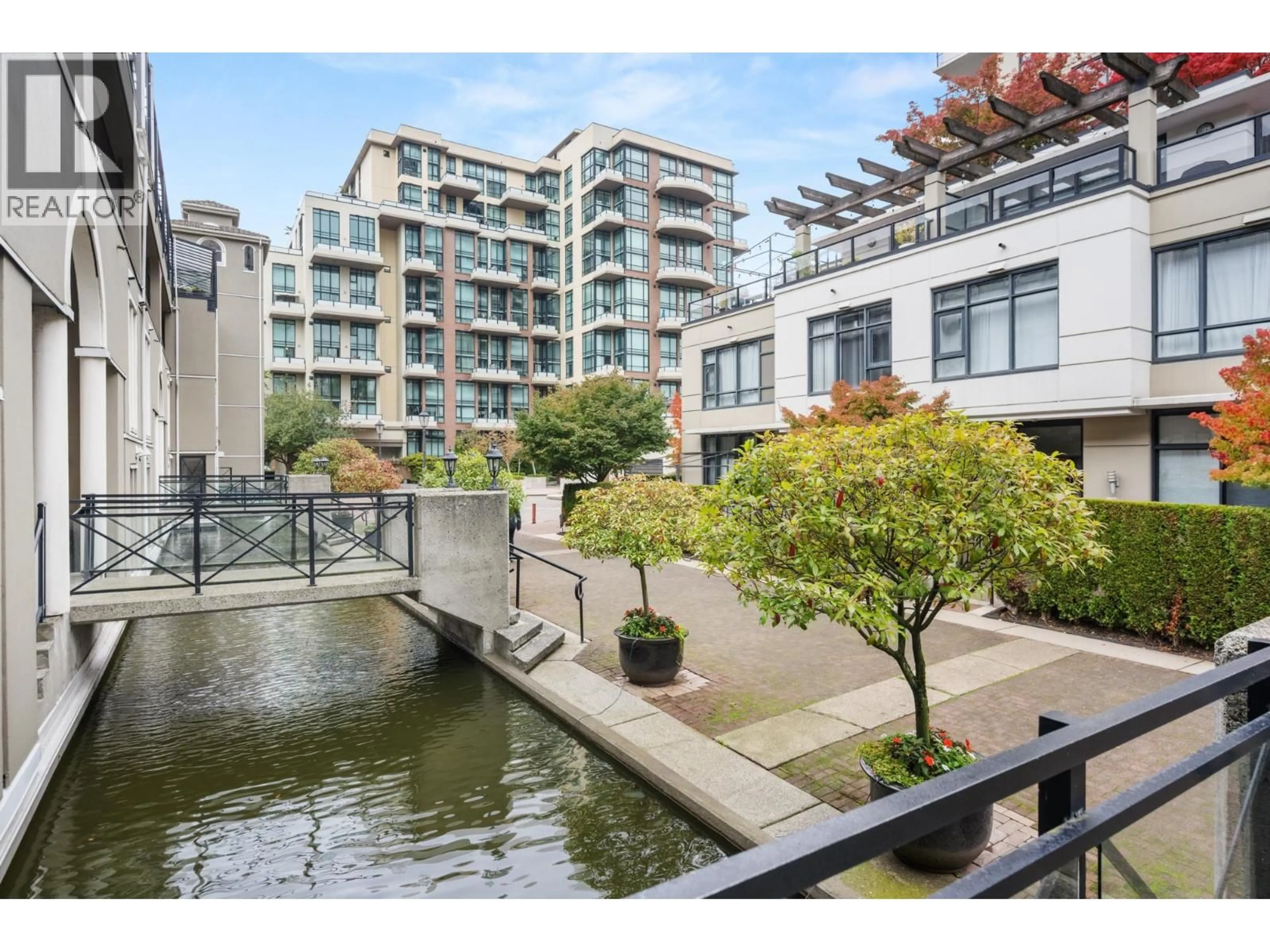 Unknown for 105 - 5 RENAISSANCE SQUARE, New Westminster British Columbia V3M6K5