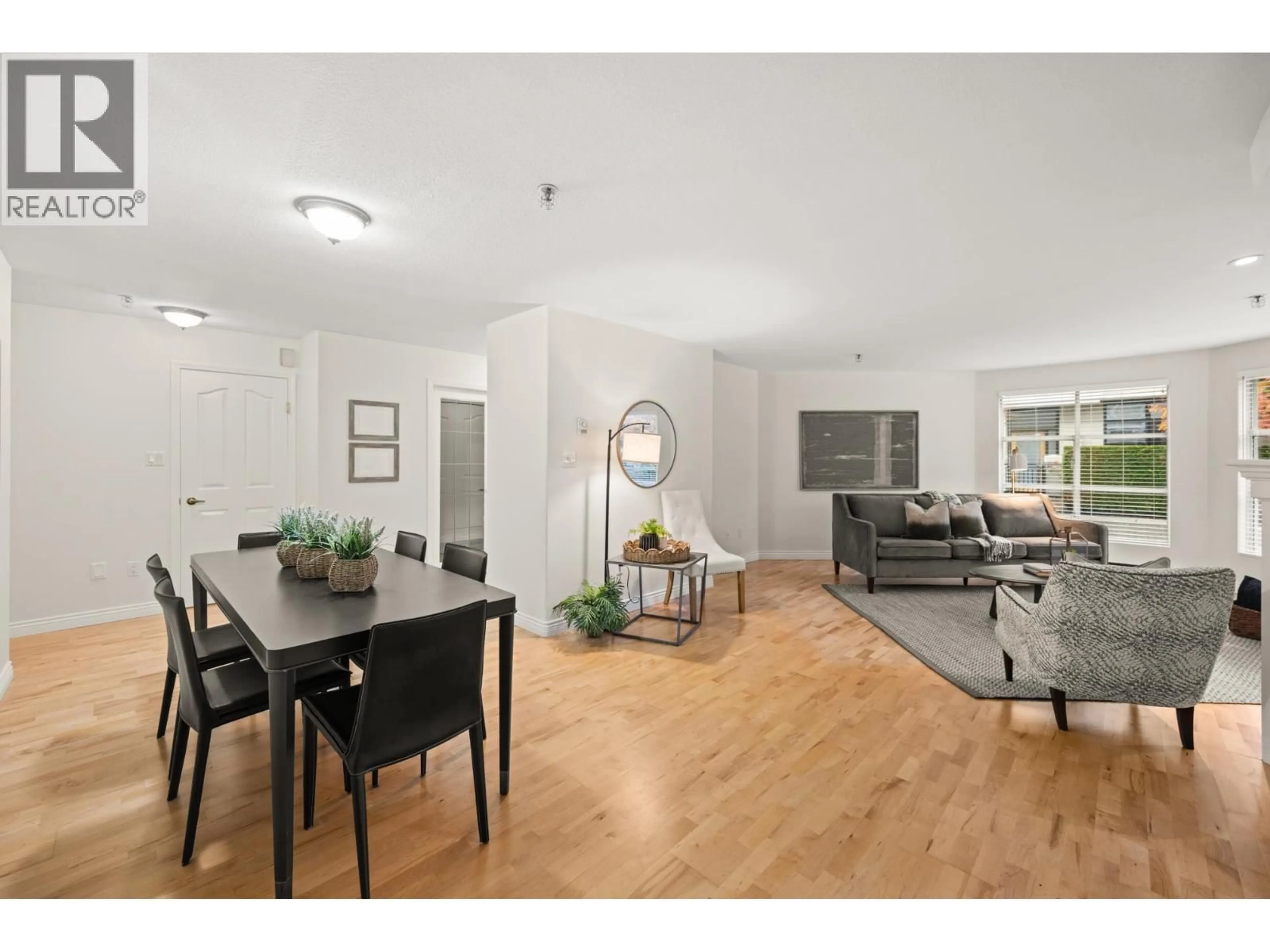 Unknown for 105 - 5 RENAISSANCE SQUARE, New Westminster British Columbia V3M6K5