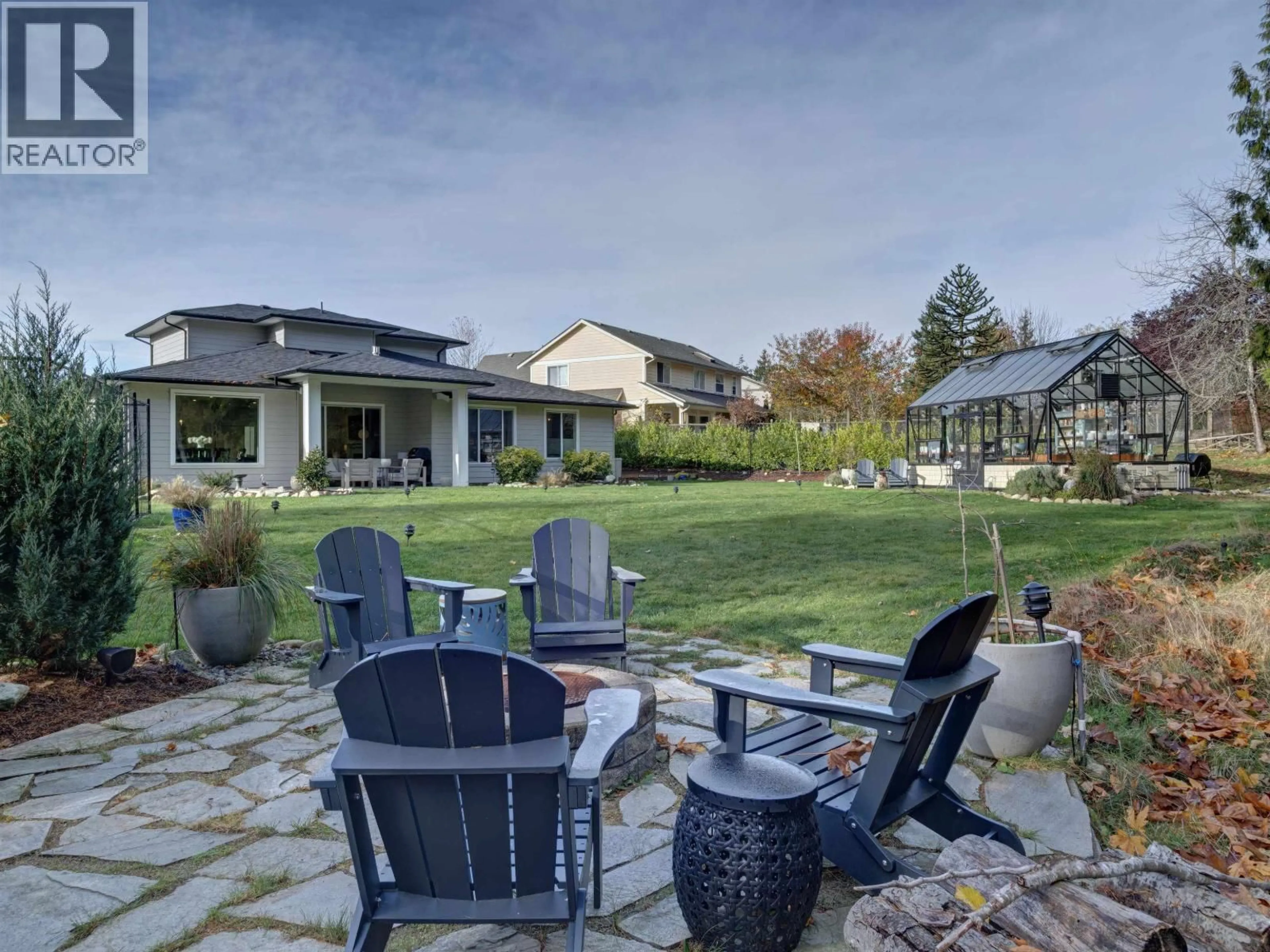 Patio, mountain view for 1414 SUNRISE PLACE, Gibsons British Columbia V0N1V5