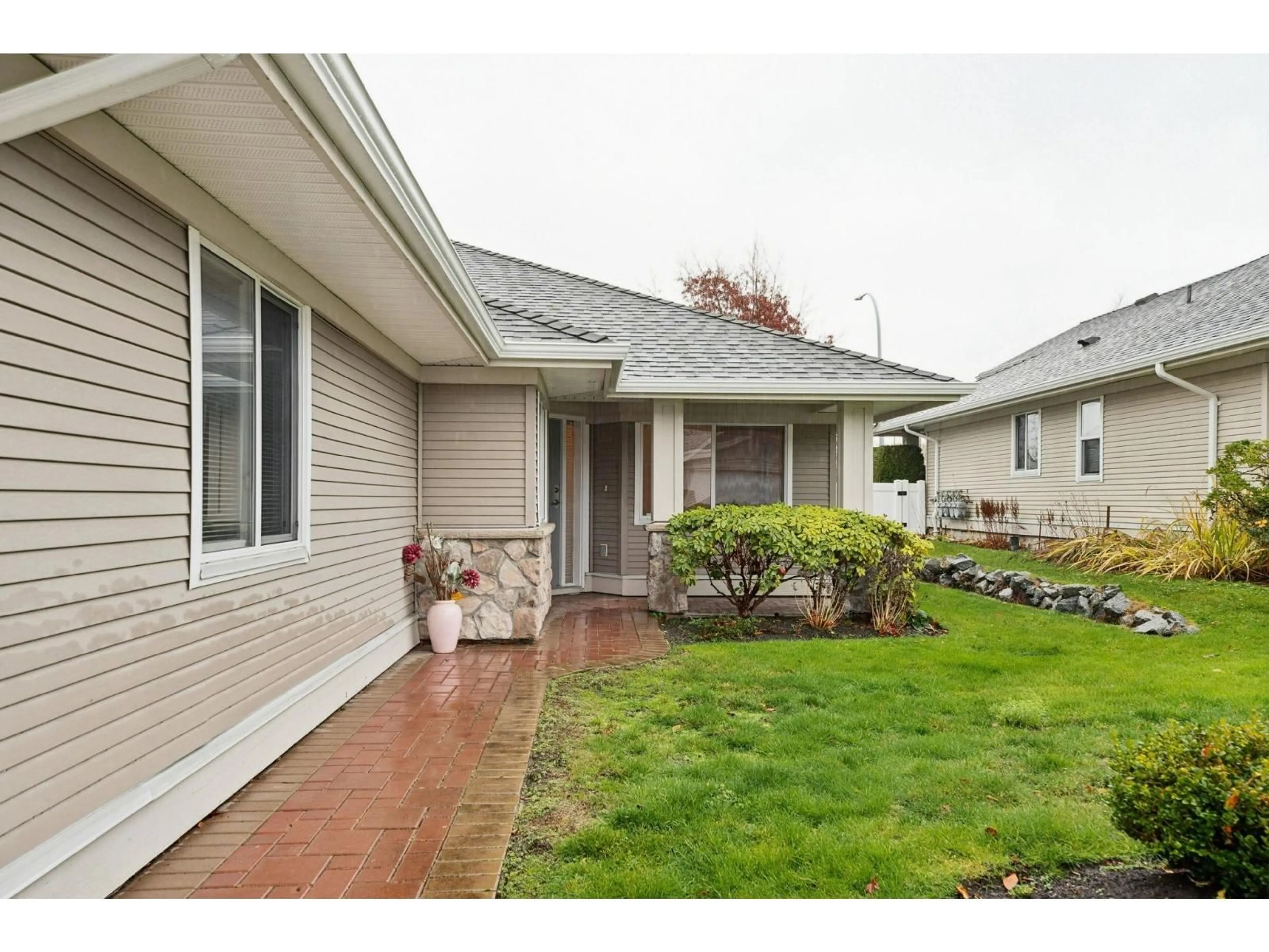 Unknown for 32 - 17516 4TH, Surrey British Columbia V3S0R9