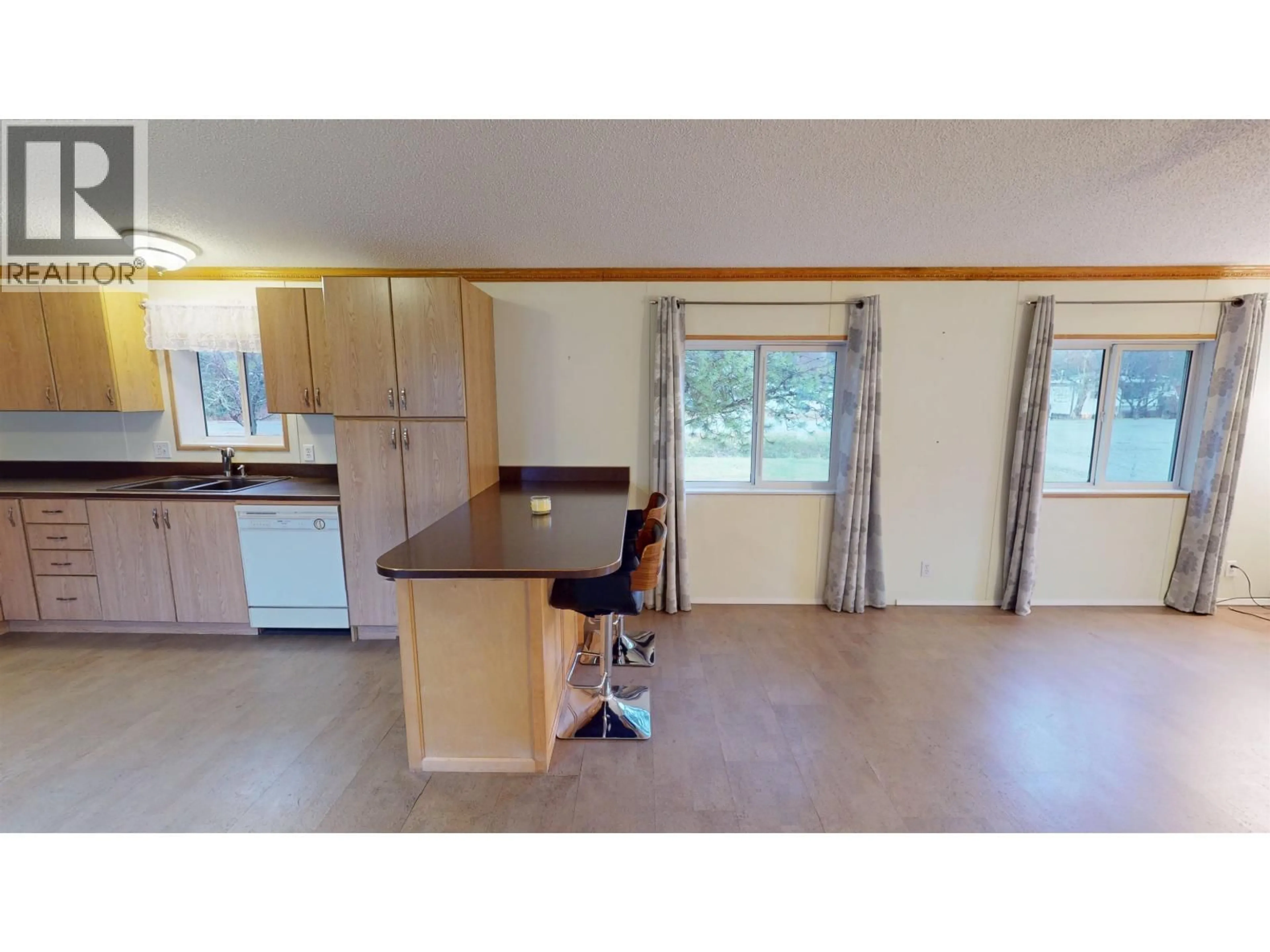 Unknown for 2 - 2221 QUARTZ AVENUE, Quesnel British Columbia V2J4N6