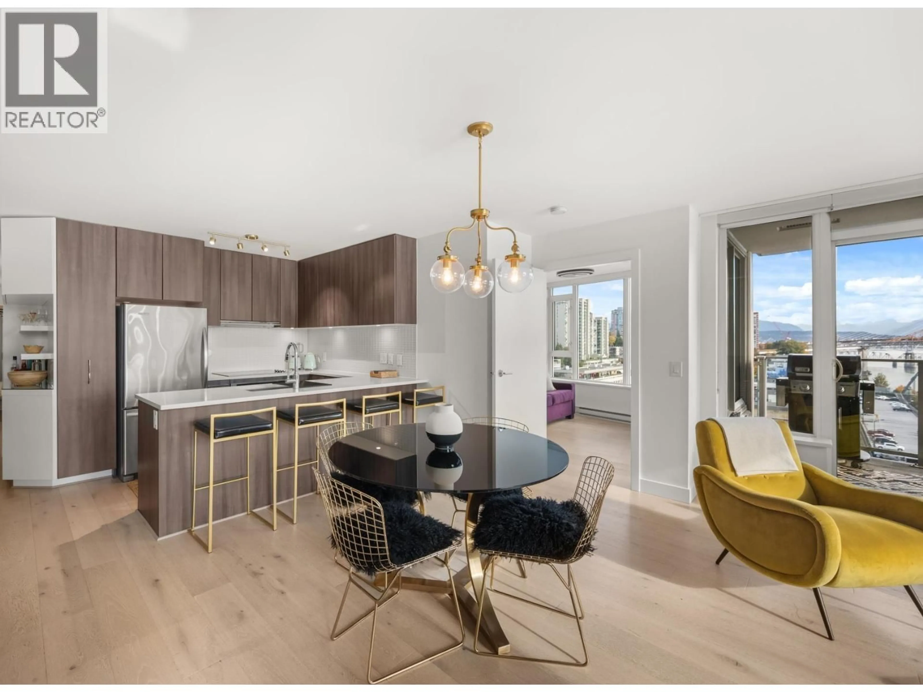 Open concept kitchen, unknown for 1610 - 668 COLUMBIA STREET, New Westminster British Columbia V3M1A9