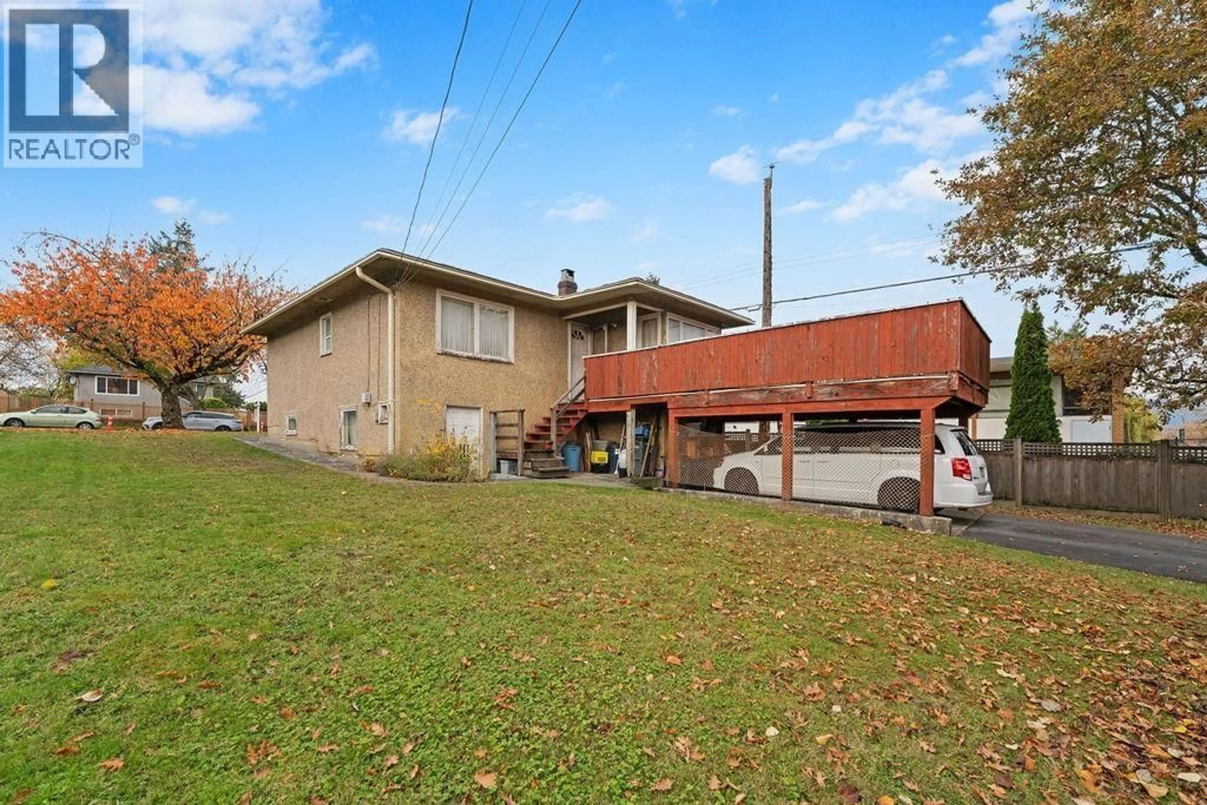 Patio, street for 4868 COMMERCIAL STREET, Vancouver British Columbia V5N4H1