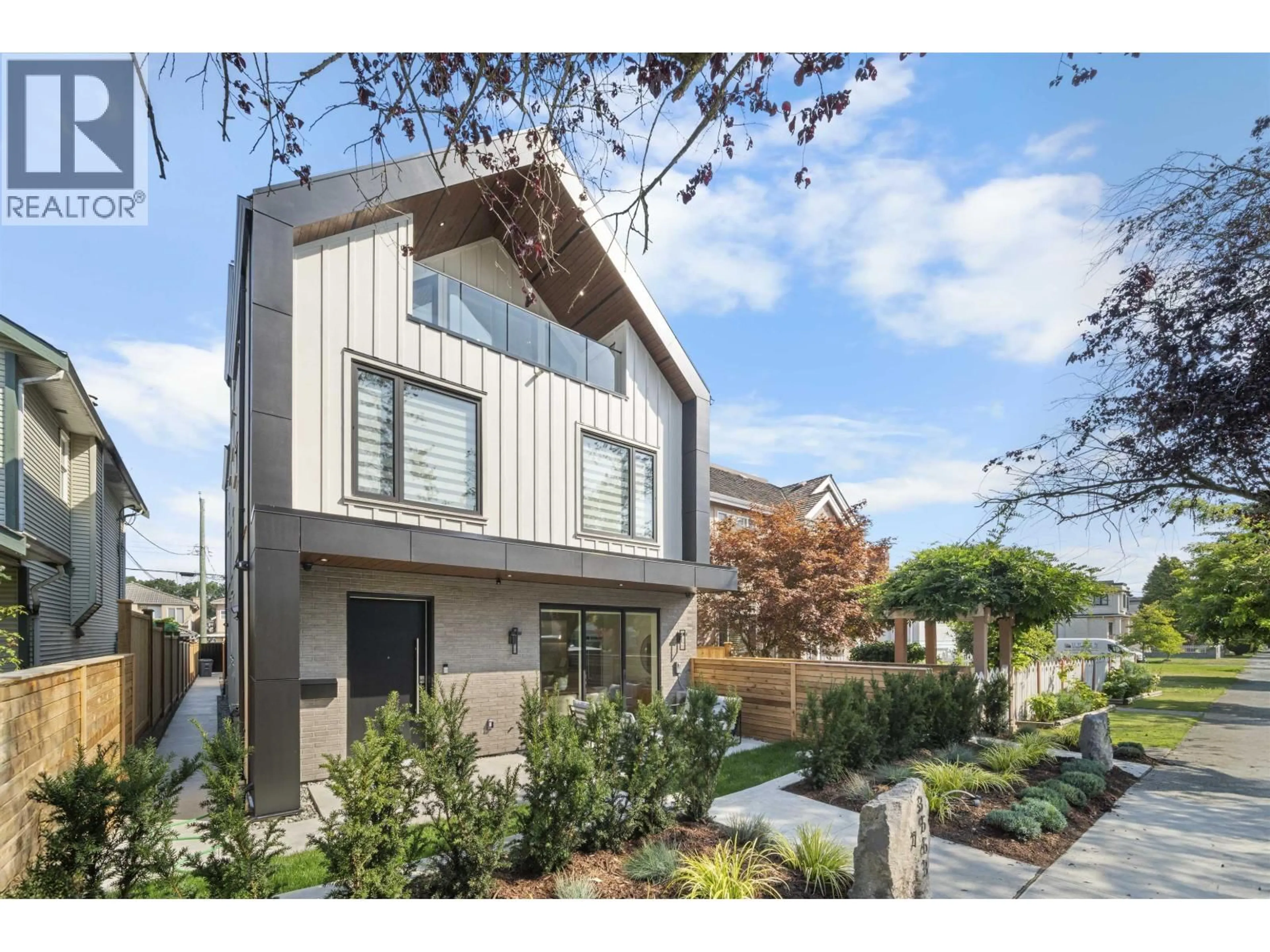 Home with vinyl exterior material, street for 1 - 3563 25TH AVENUE, Vancouver British Columbia V5R1K3