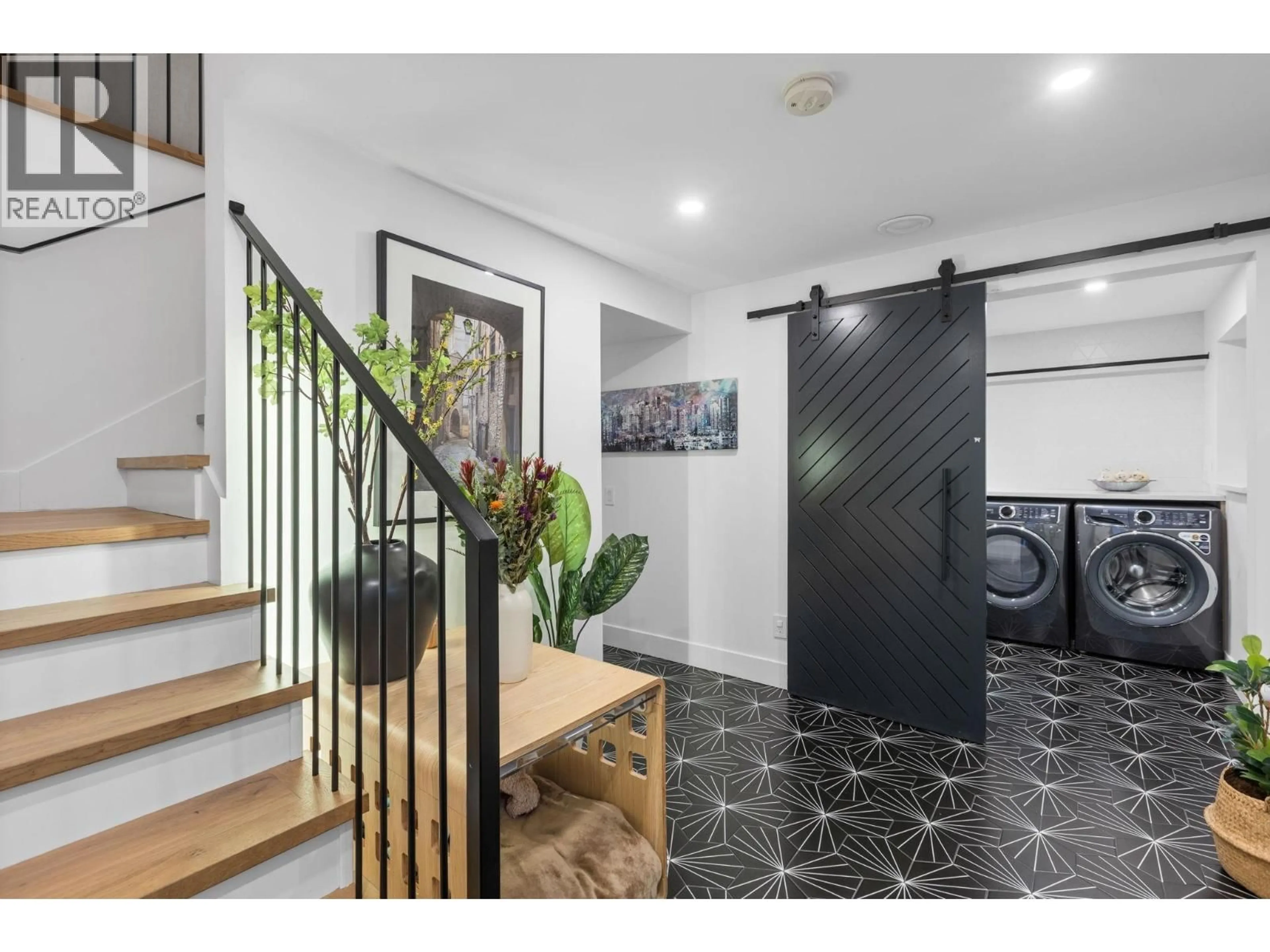 Indoor entryway for 4740 ALBERT STREET, Burnaby British Columbia V5C2G9