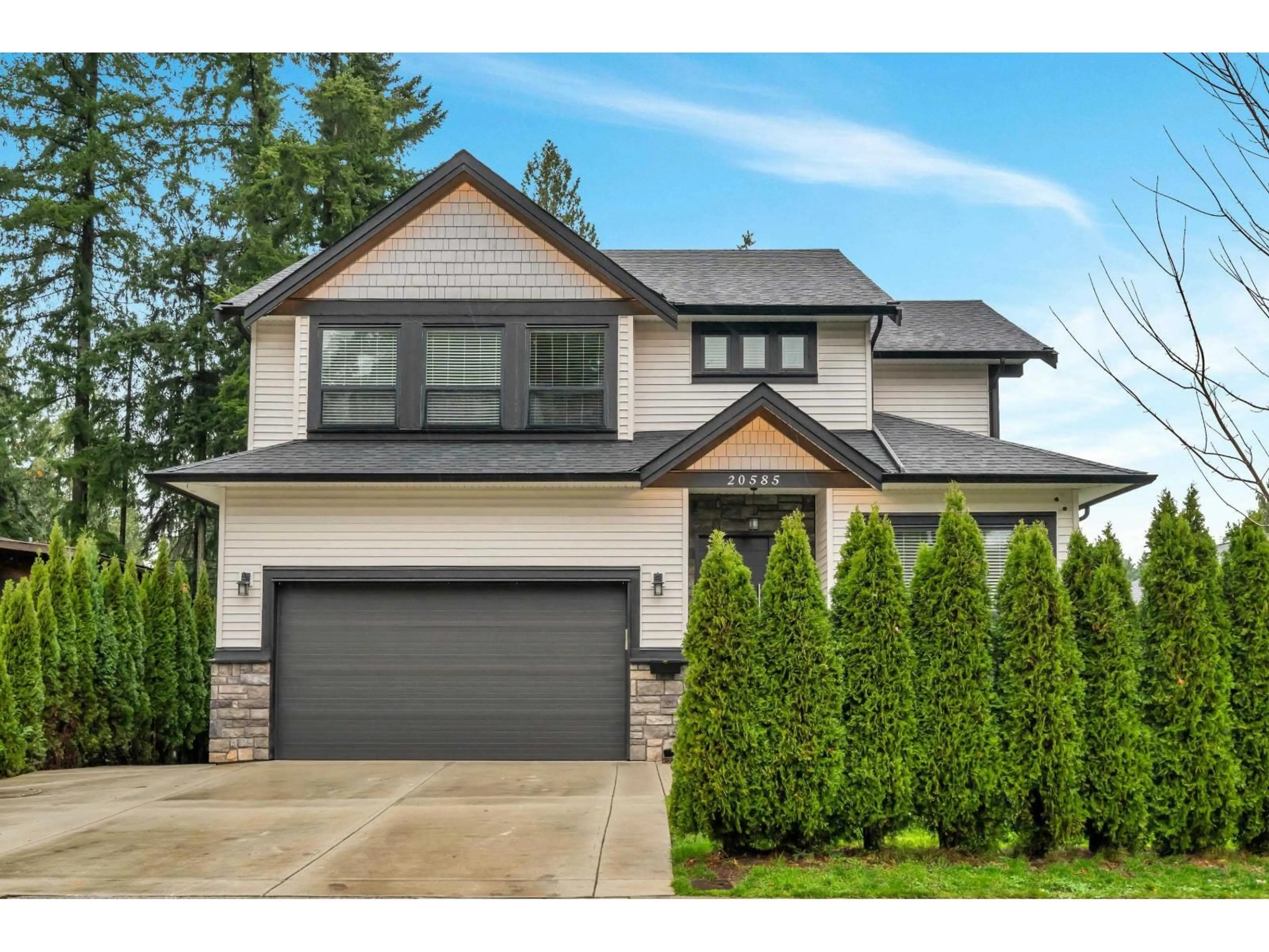Home with vinyl exterior material, street for 20585 45A, Langley British Columbia V3A6G4