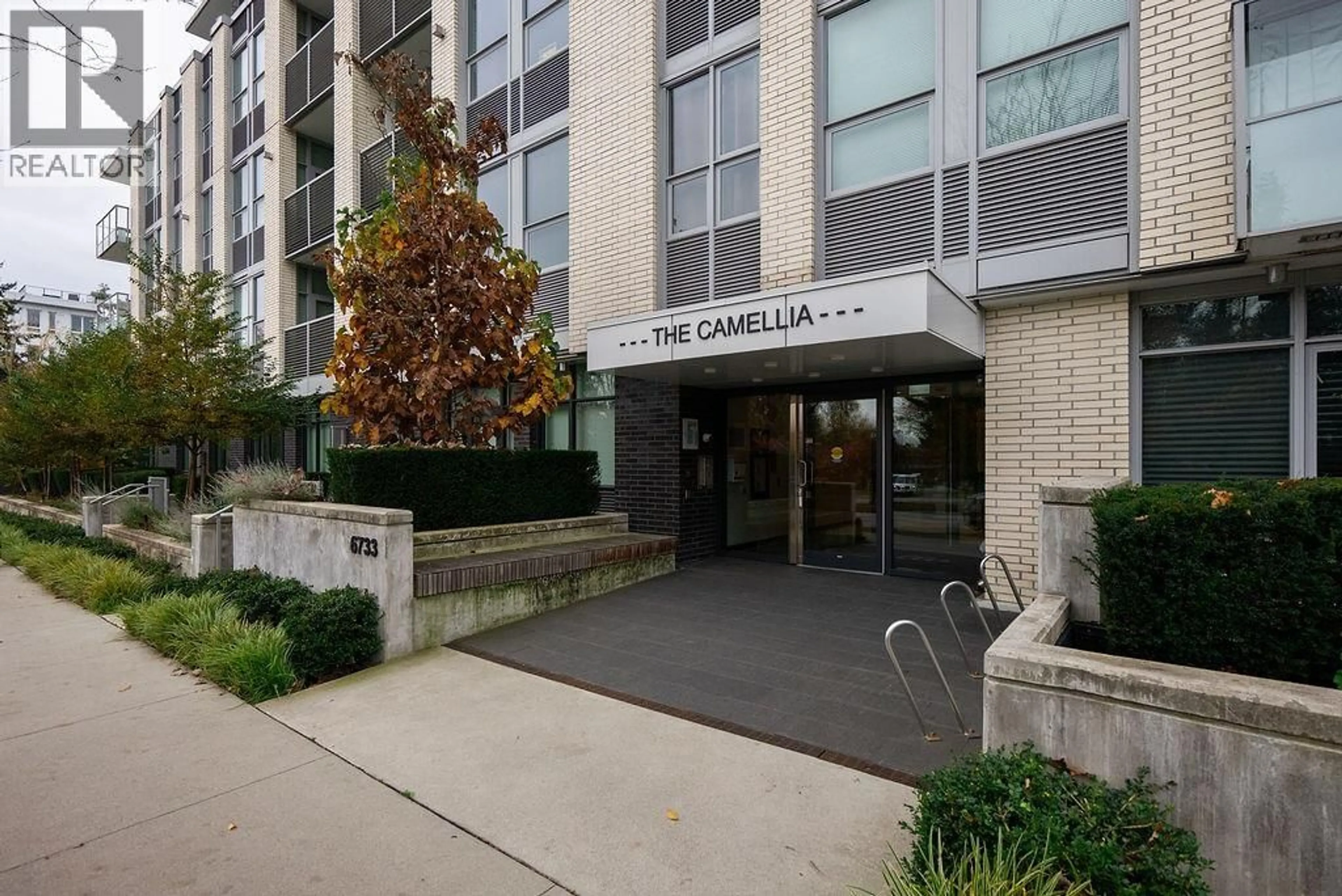 Lobby for 401 - 6733 CAMBIE STREET, Vancouver British Columbia V6P3H1