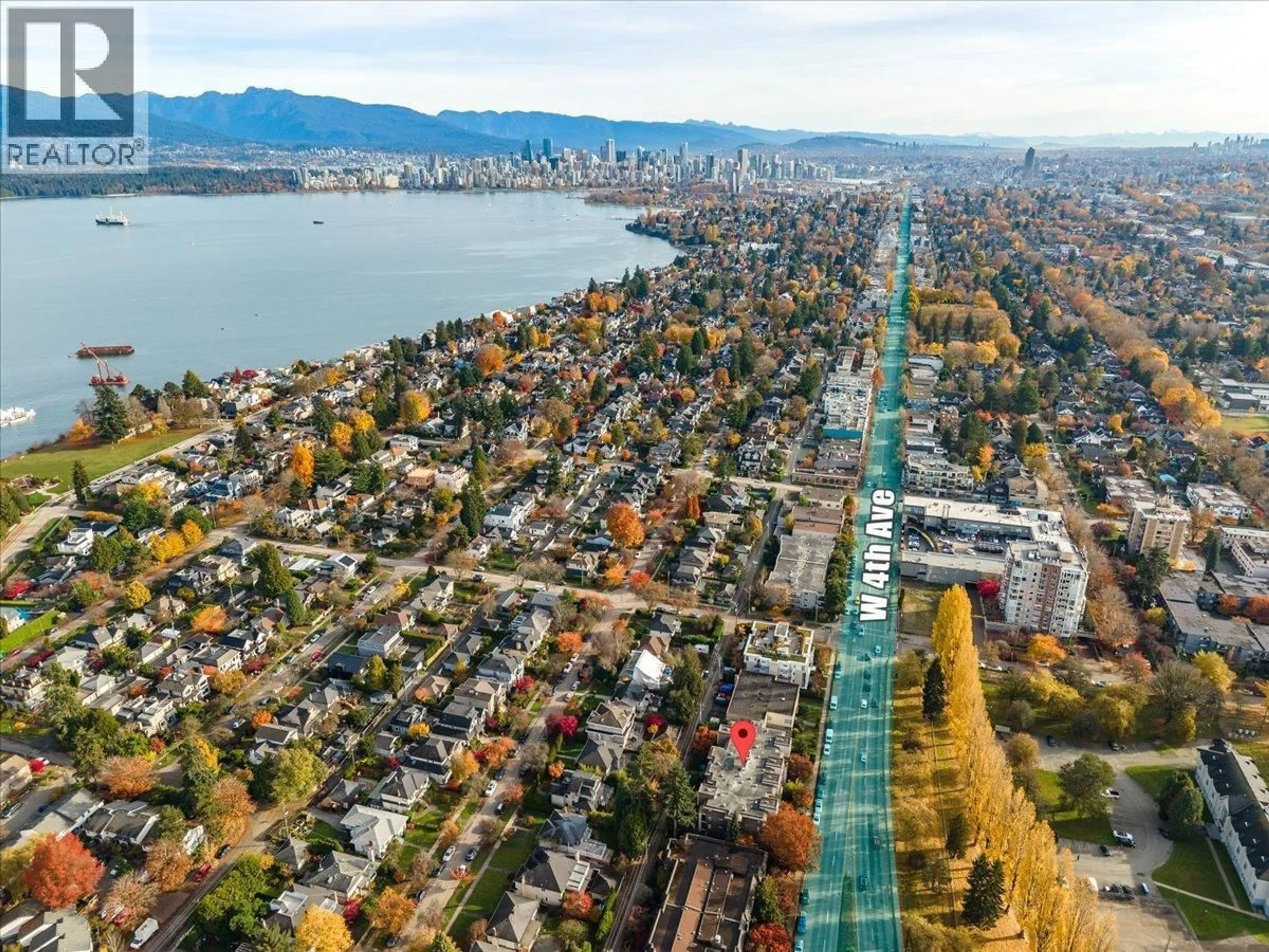 A pic from outside/outdoor area/front of a property/back of a property/a pic from drone, unknown for 306 - 3839 4TH AVENUE, Vancouver British Columbia V6R1P8