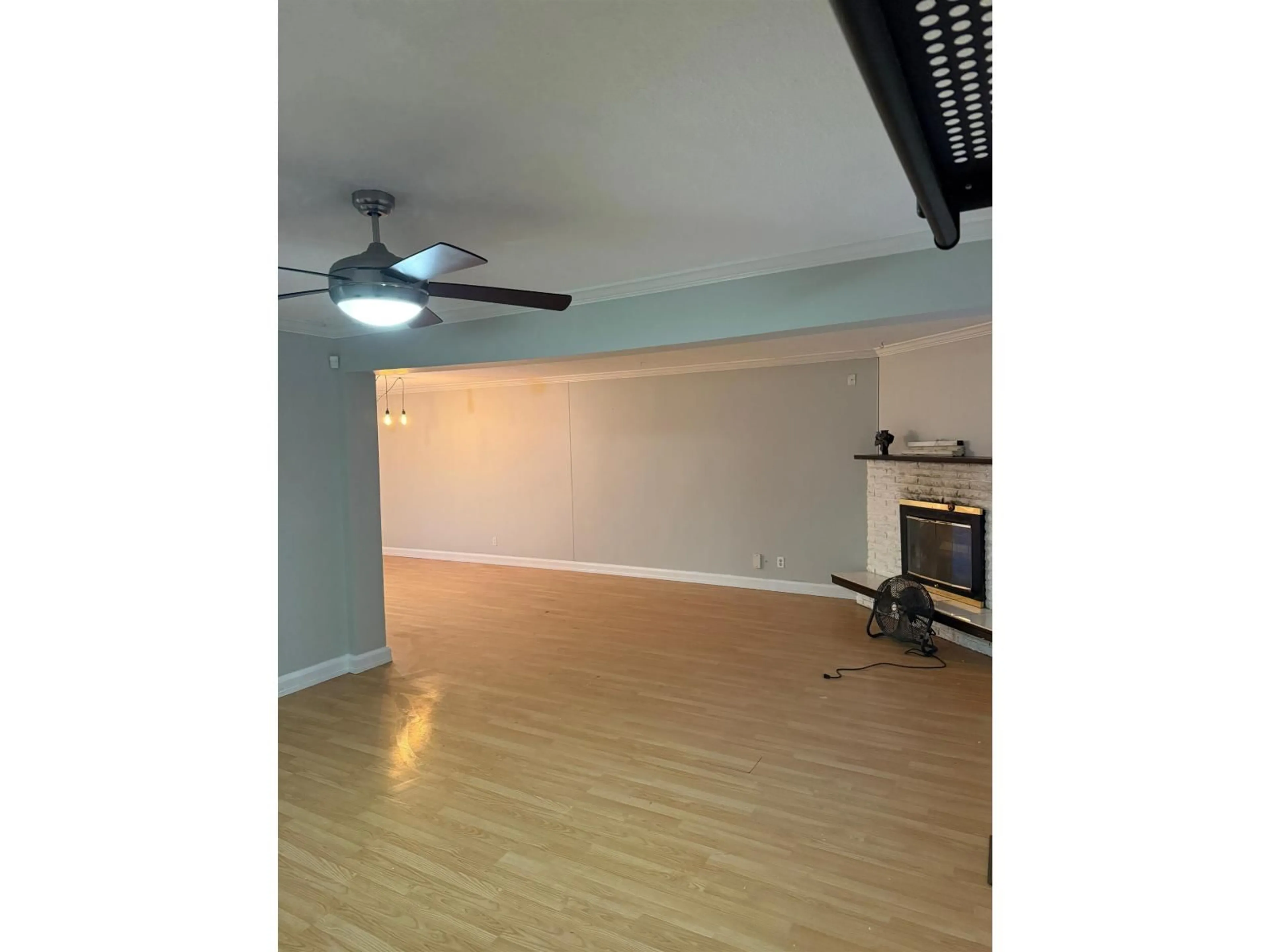 A pic of a room for 45629 KIPP AVENUE, Chilliwack British Columbia V2P1Y9