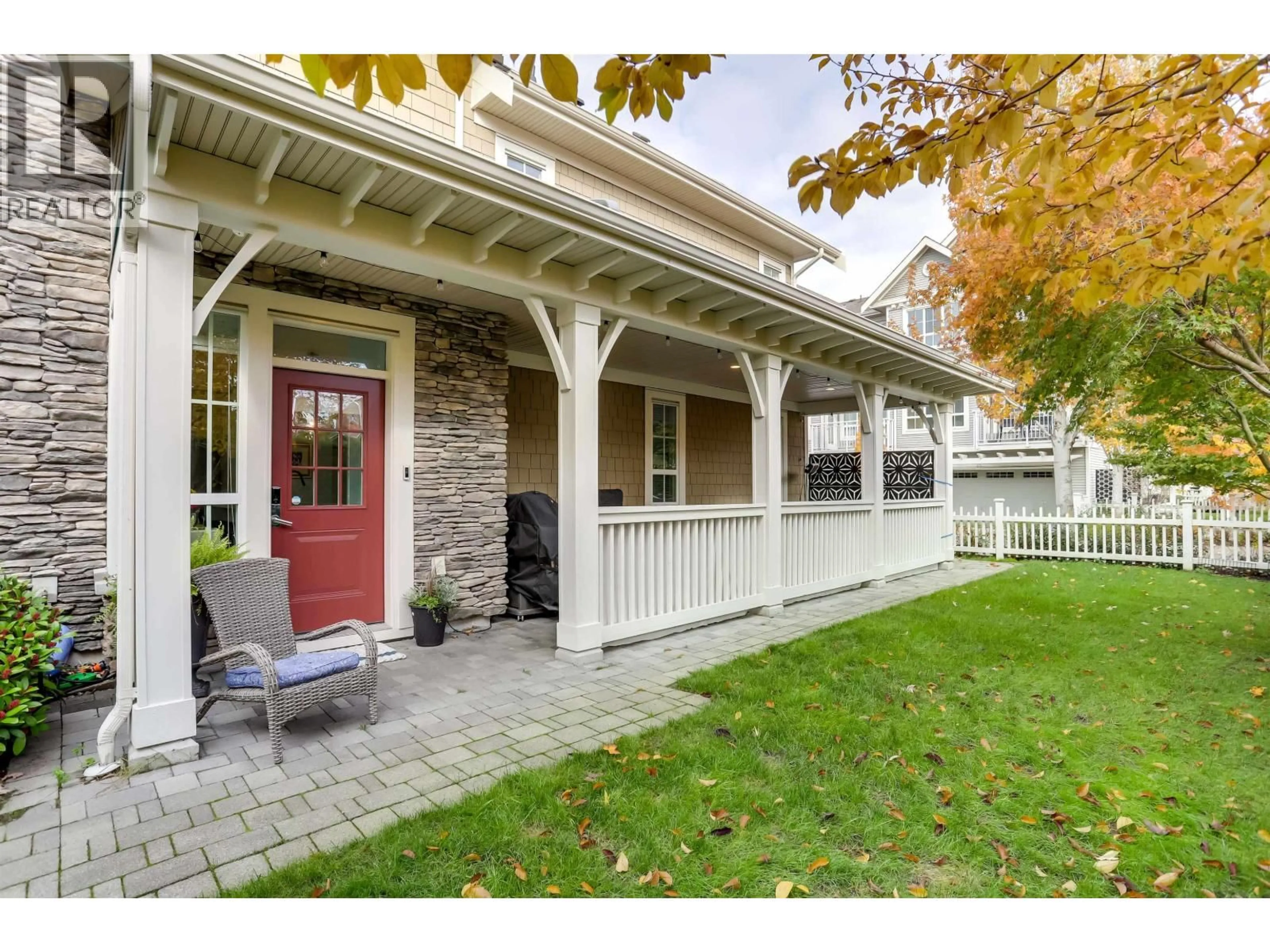 Home with vinyl exterior material, street for 24 - 5510 ADMIRAL WAY, Delta British Columbia V4K0C3