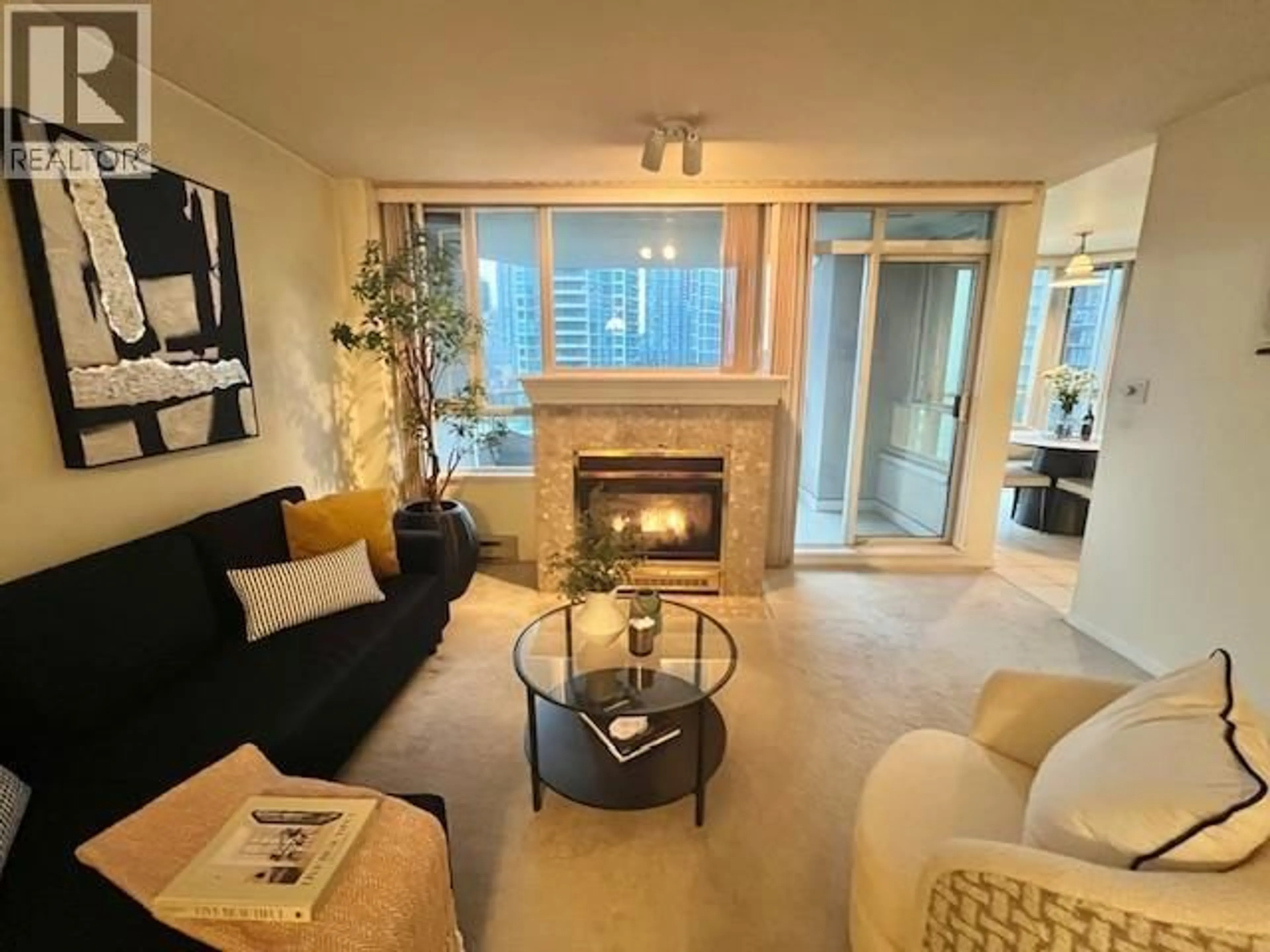 Living room with furniture, unknown for 840 - 4825 HAZEL STREET, Burnaby British Columbia V5H4N4