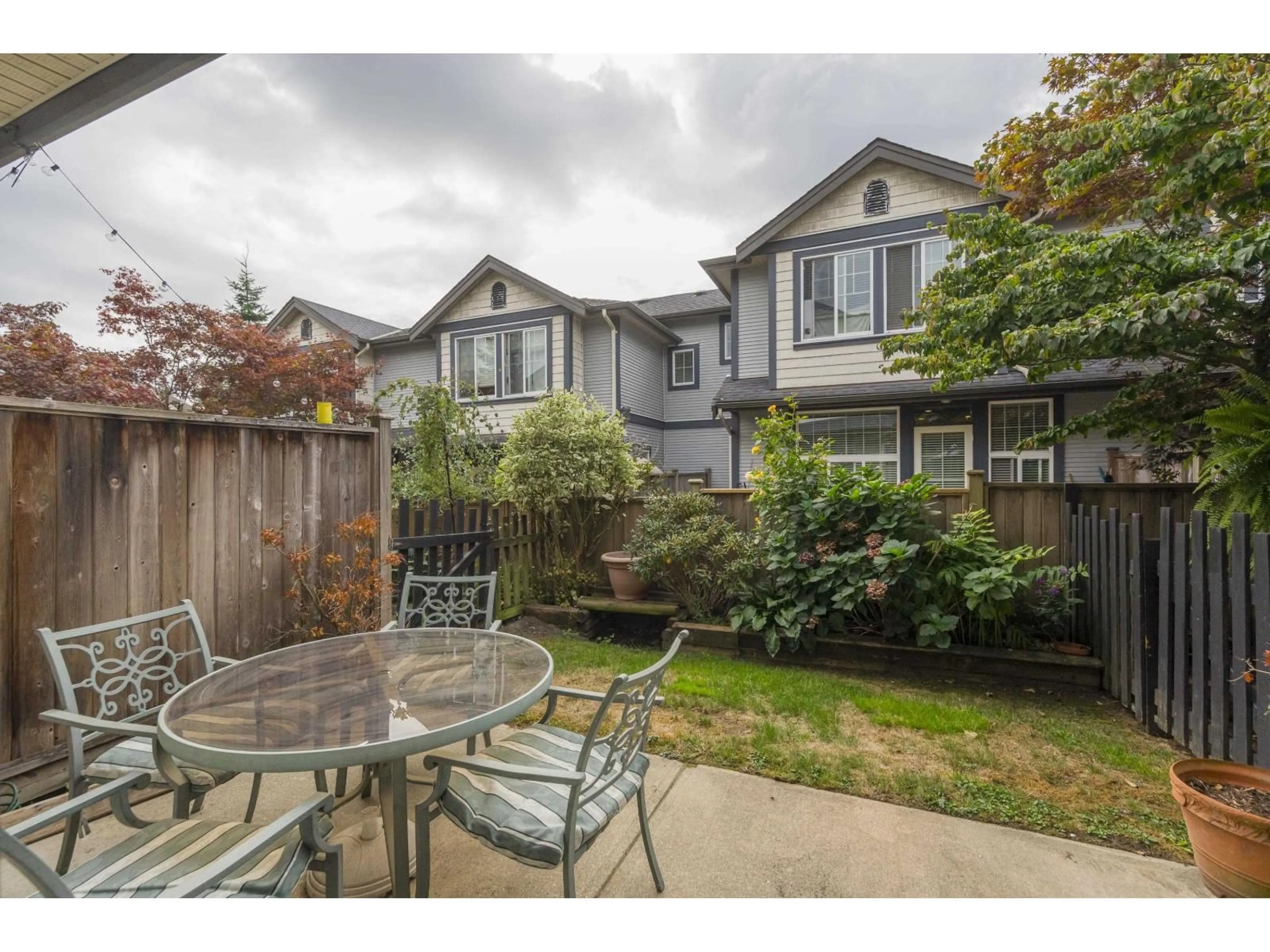 Patio, street for 61 - 20831 70, Langley British Columbia V2Y0H1