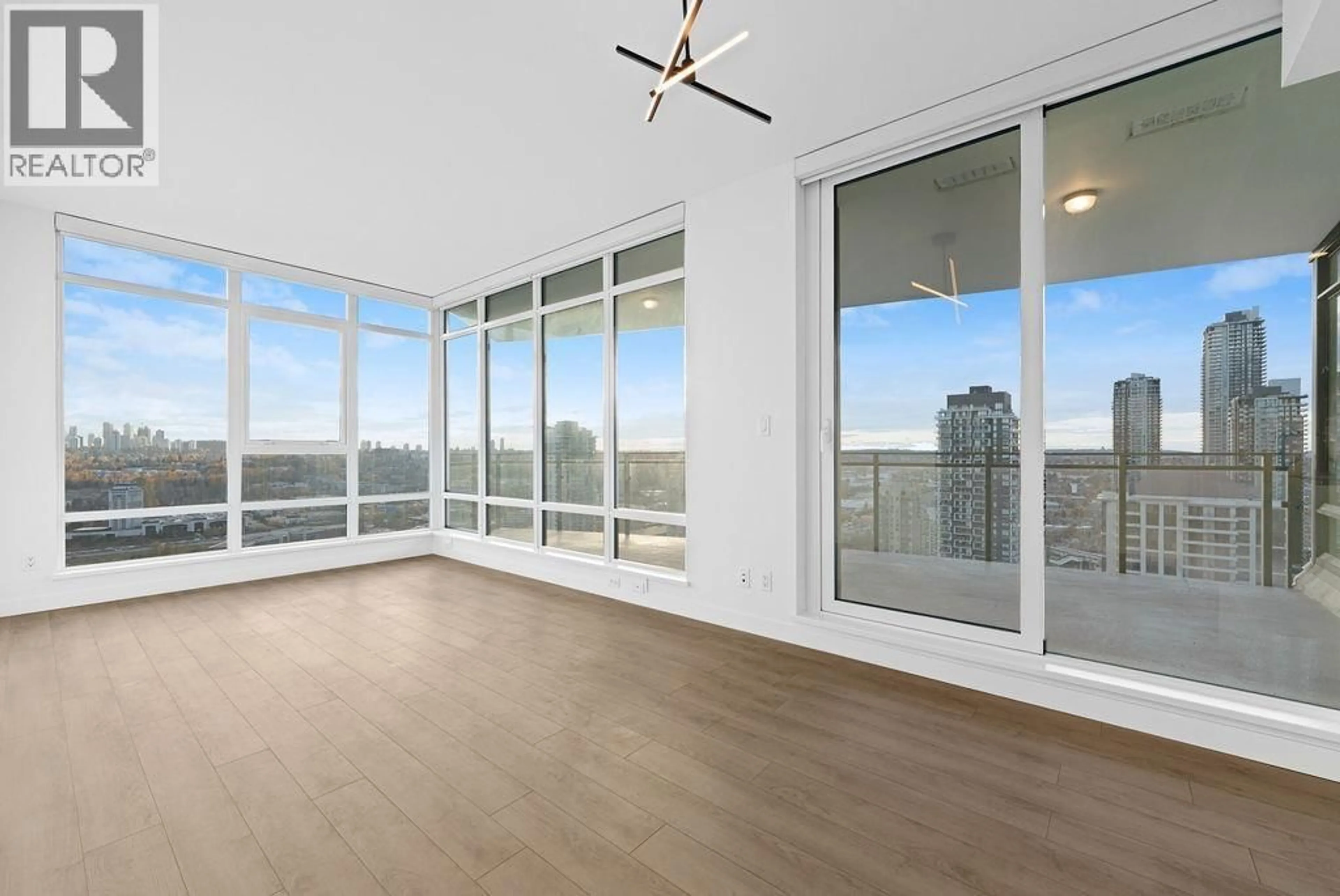 A pic of a room for 3008 - 2085 SKYLINE COURT, Burnaby British Columbia V5C0M6