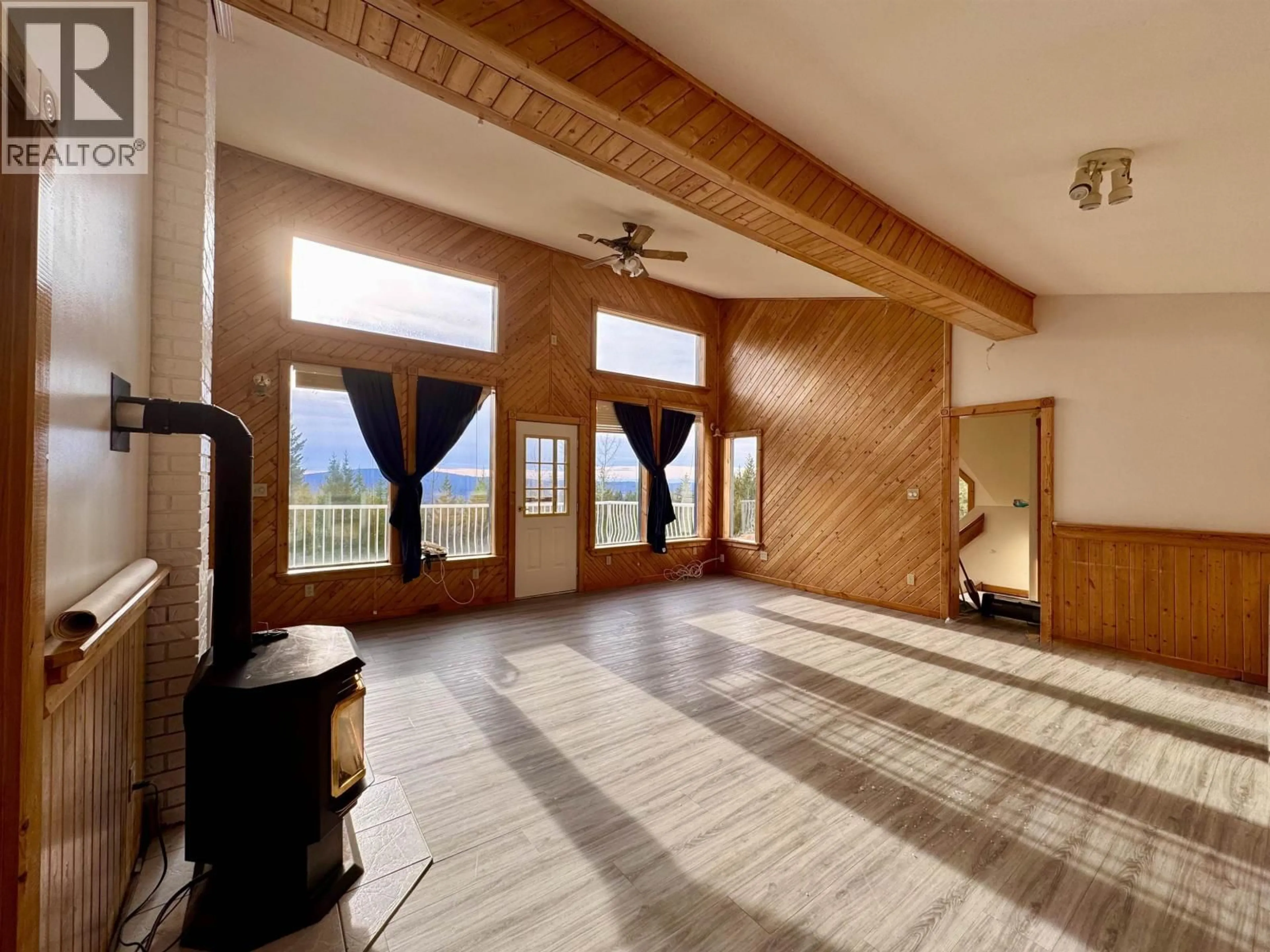 Indoor foyer for 2659 ROSE DRIVE, 150 Mile House British Columbia V0K2G0