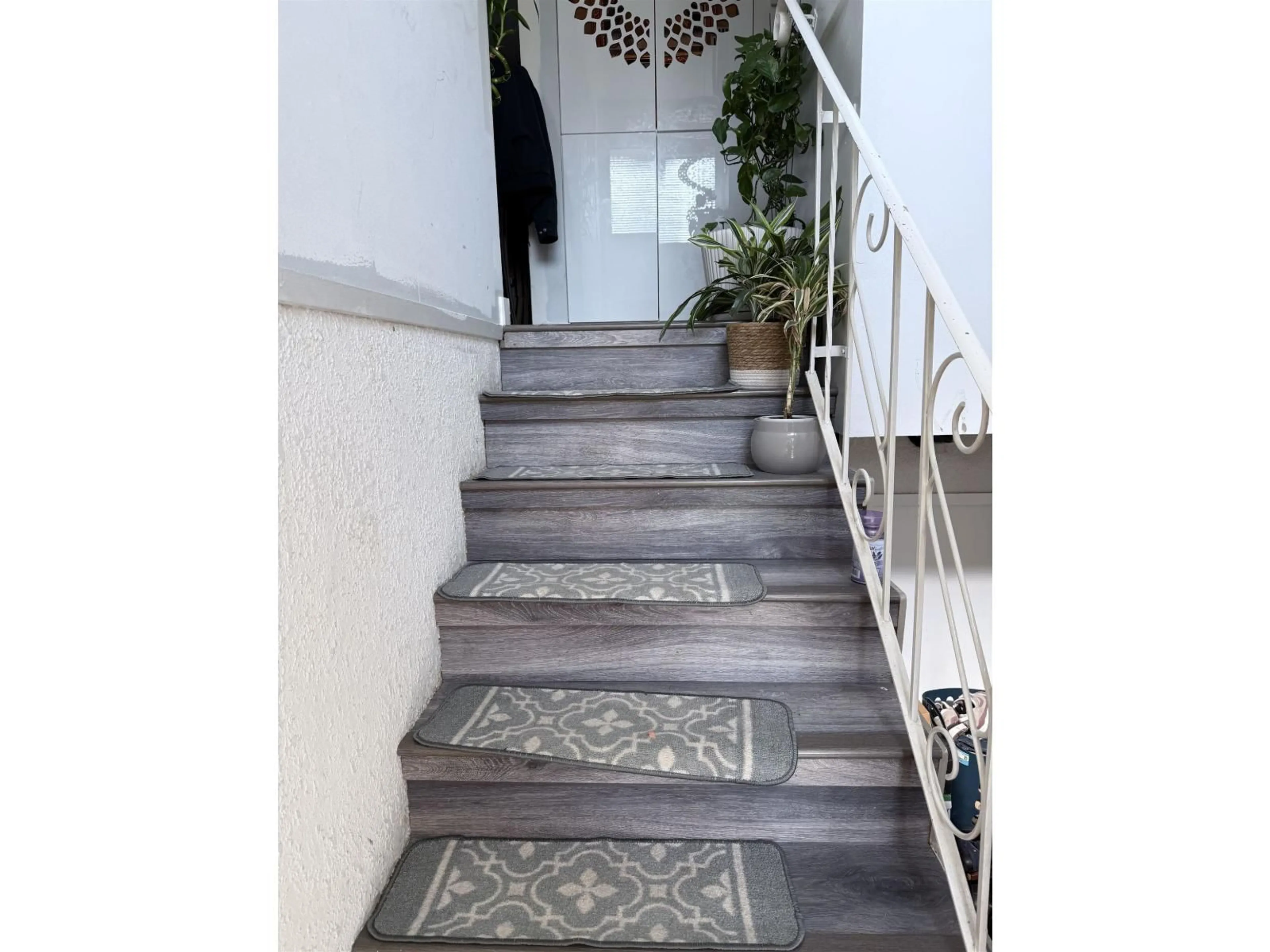 Unknown for 15847 RUSSELL AVENUE, White Rock British Columbia V4B2S5