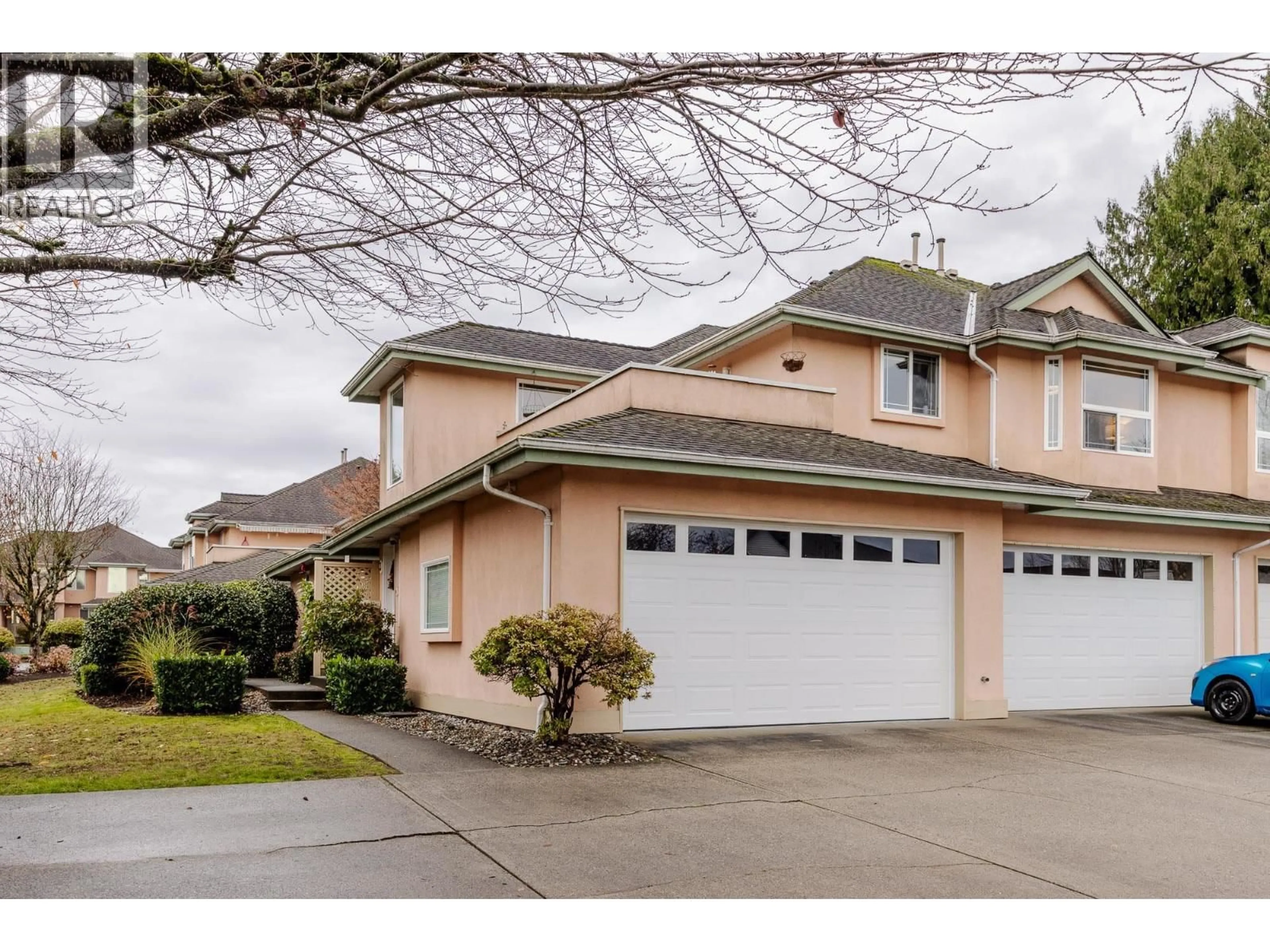 Home with vinyl exterior material, street for 3 - 19044 118B AVENUE, Pitt Meadows British Columbia V3Y2R2