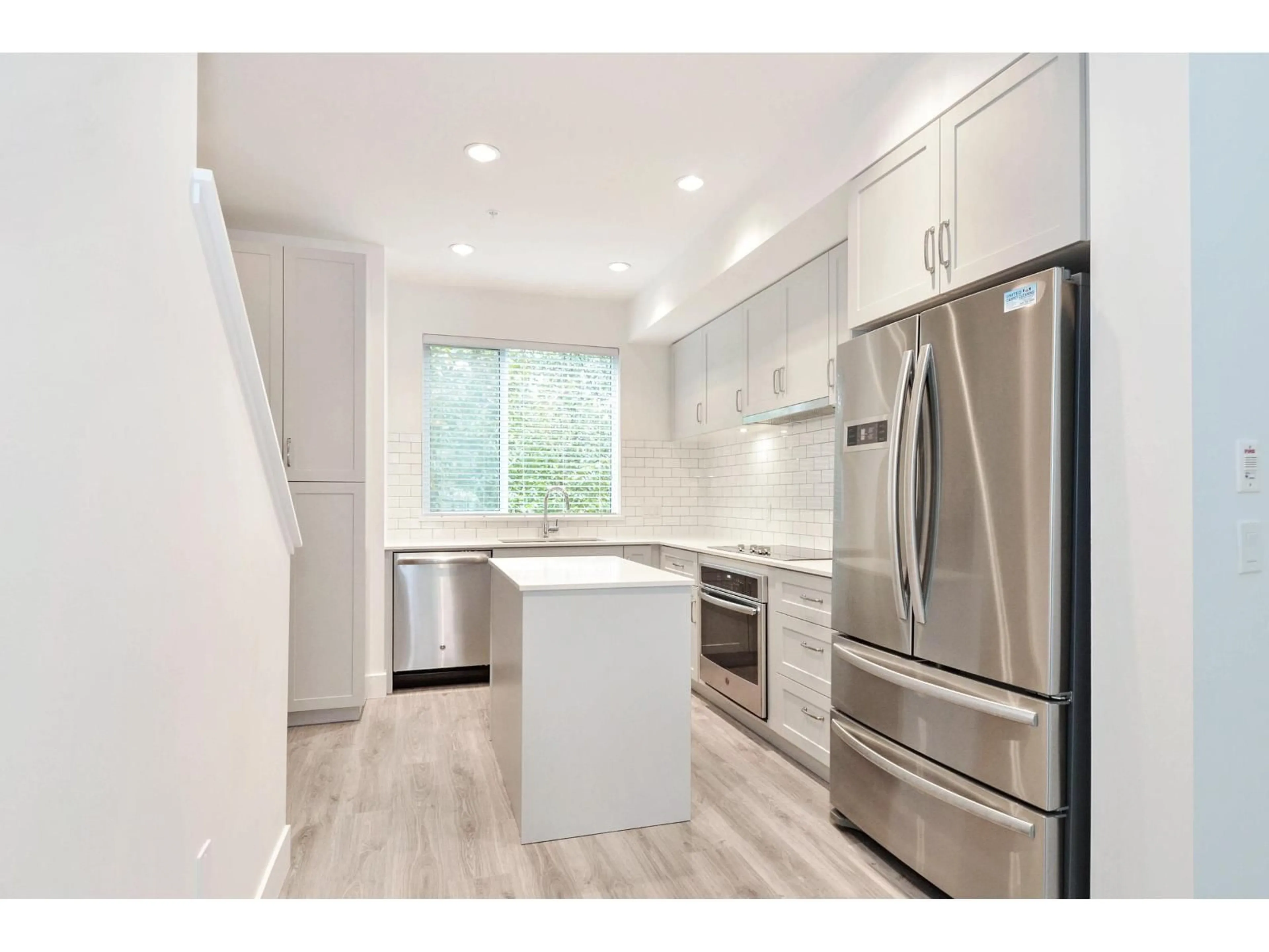 Open concept kitchen, unknown for 28 - 15775 MOUNTAIN VIEW, Surrey British Columbia V3Z0W7