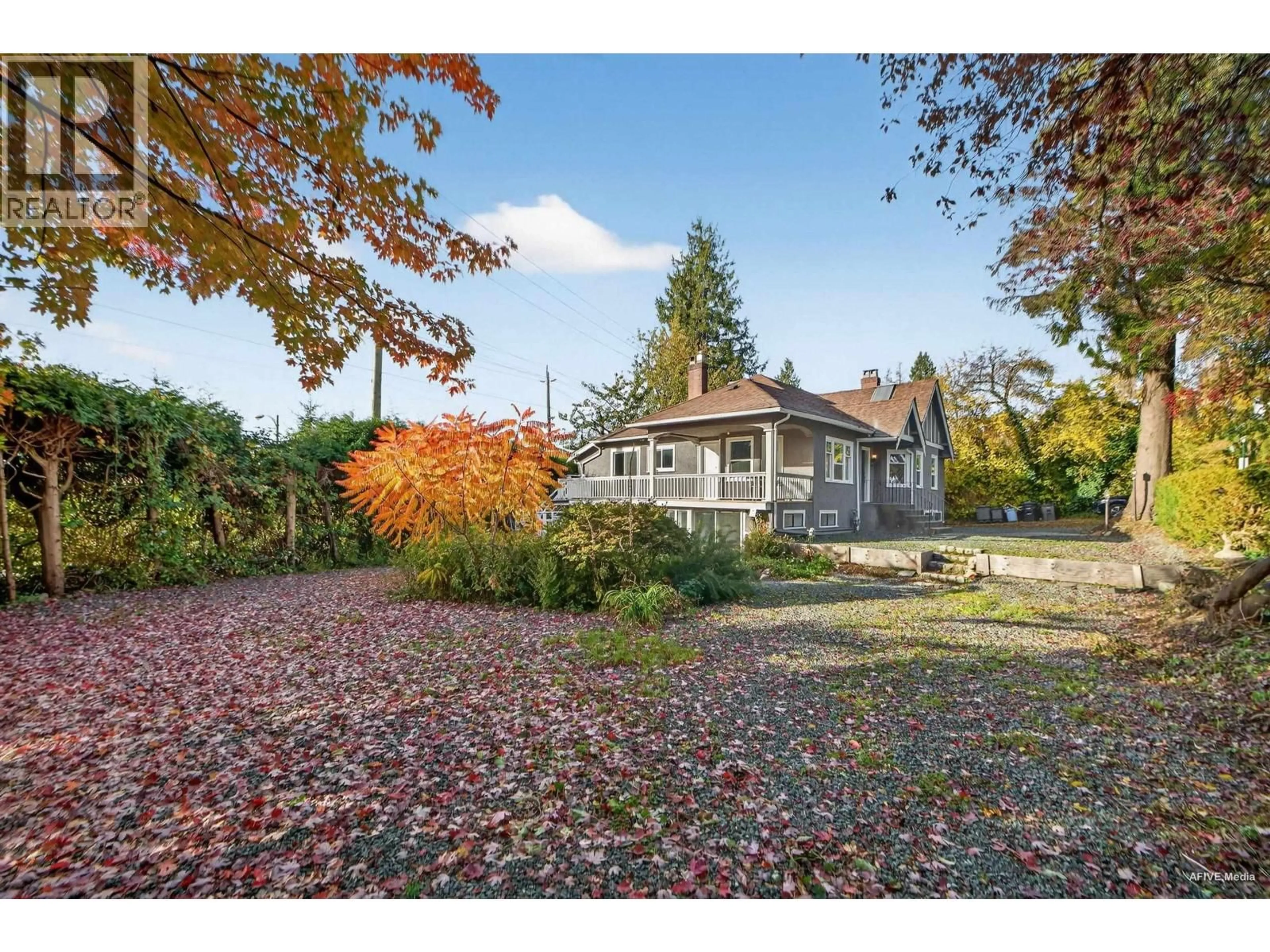 A pic from outside/outdoor area/front of a property/back of a property/a pic from drone, street for 7561 ANGUS DRIVE, Vancouver British Columbia V6P5K1