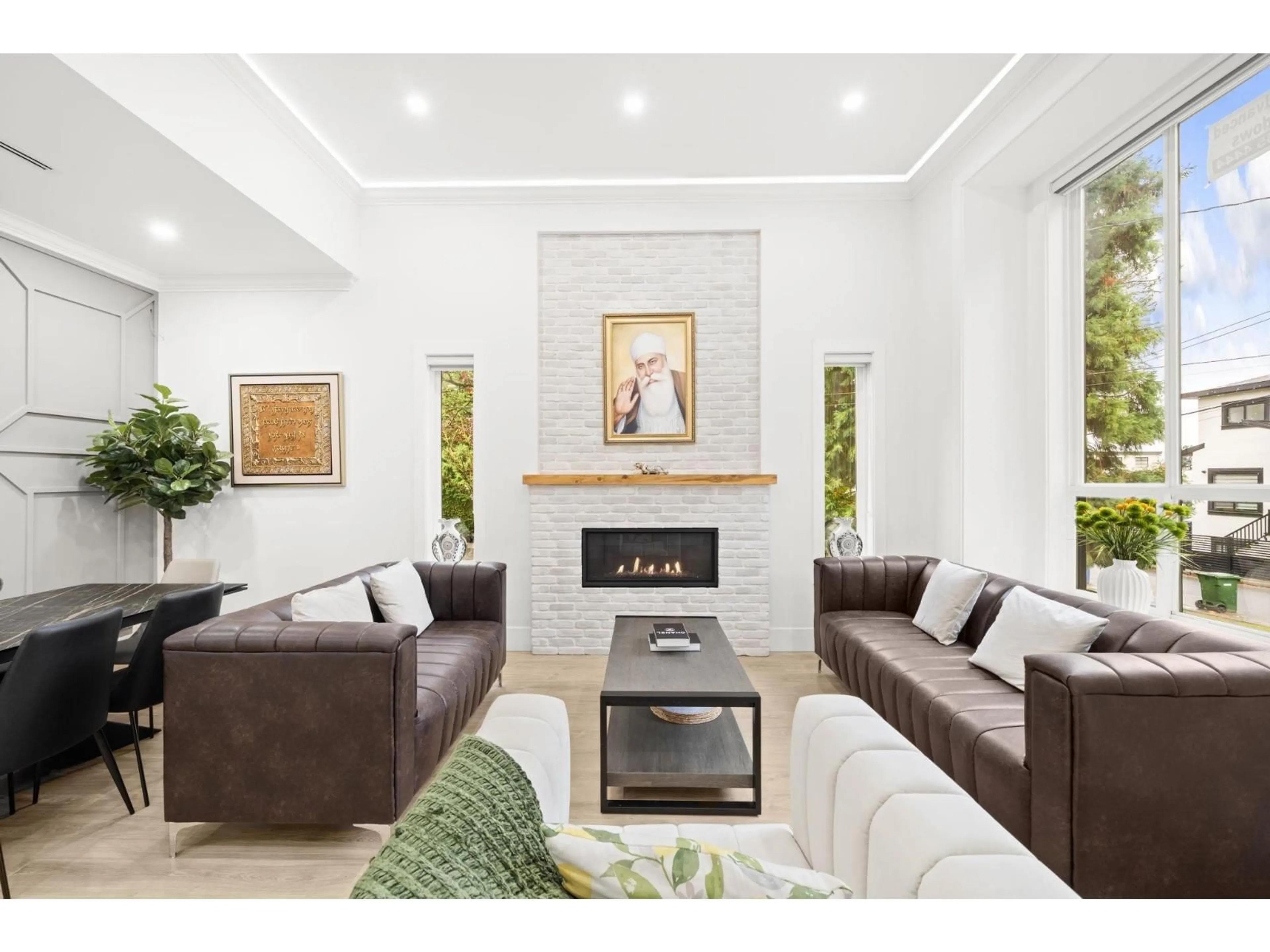 Living room with furniture, unknown for 33682 BUSBY, Abbotsford British Columbia V2S1V2