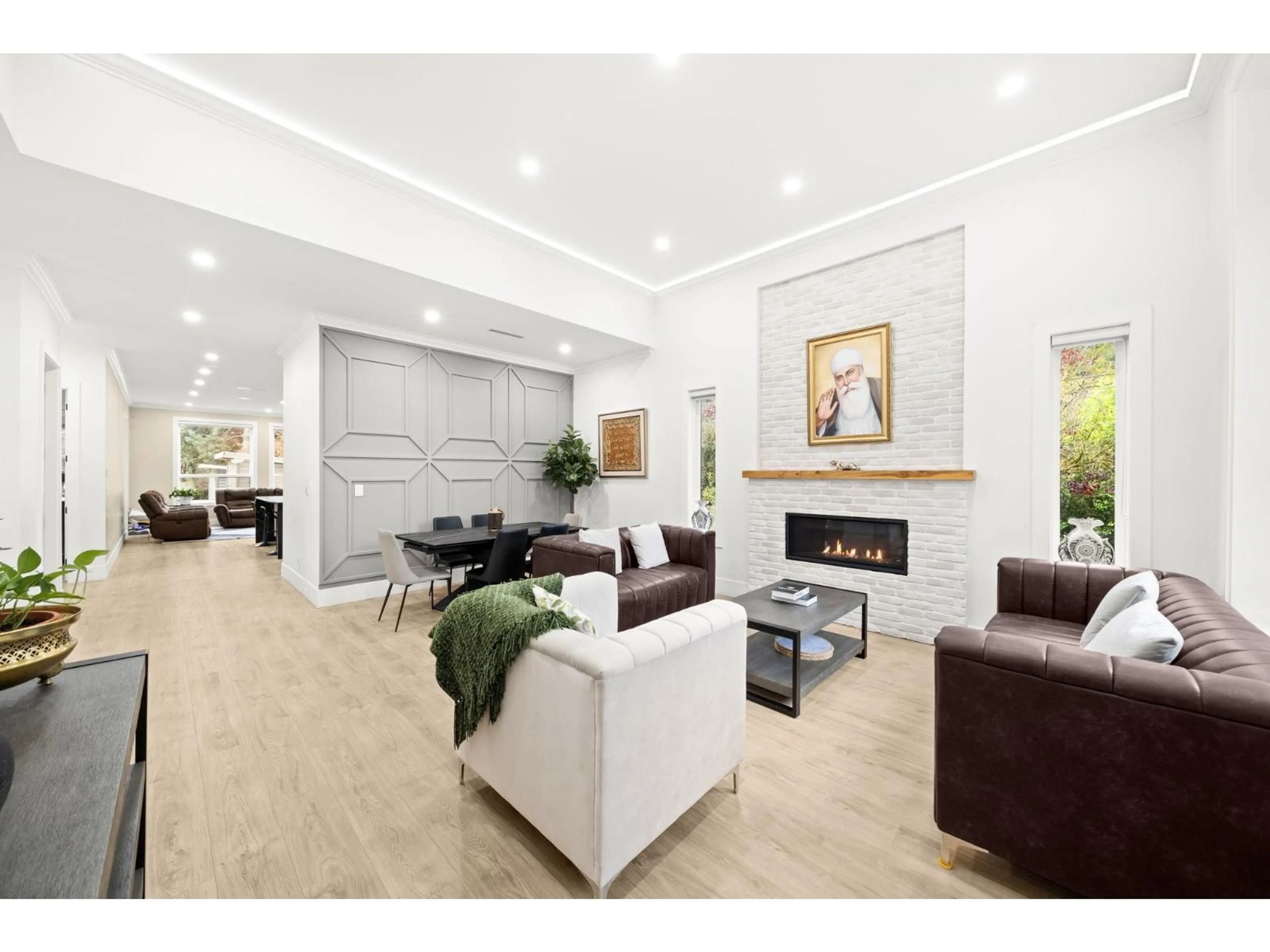 Living room with furniture, unknown for 33682 BUSBY, Abbotsford British Columbia V2S1V2