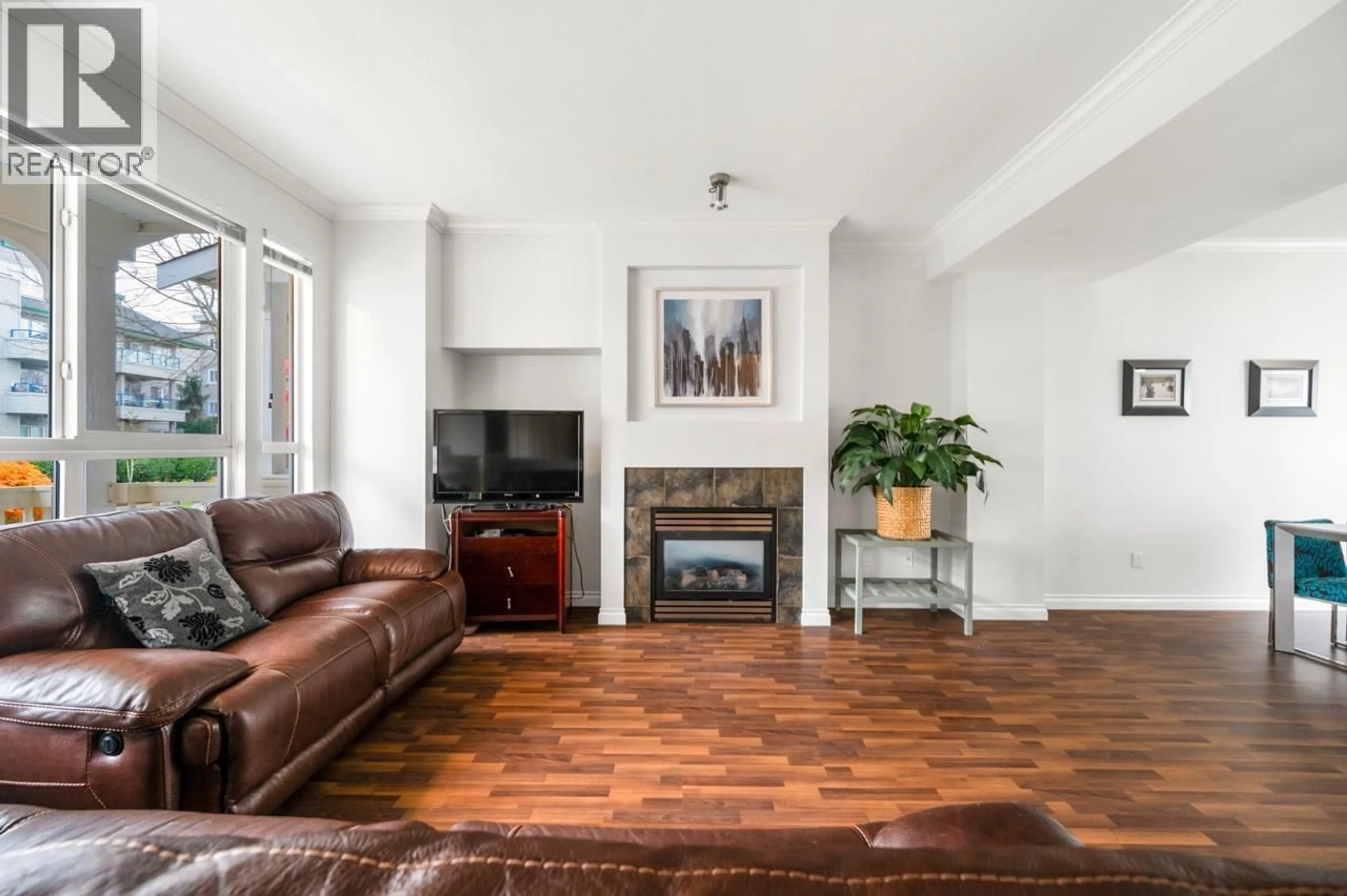 Living room with furniture, unknown for 4 - 5999 ANDREWS ROAD, Richmond British Columbia V7E6V1