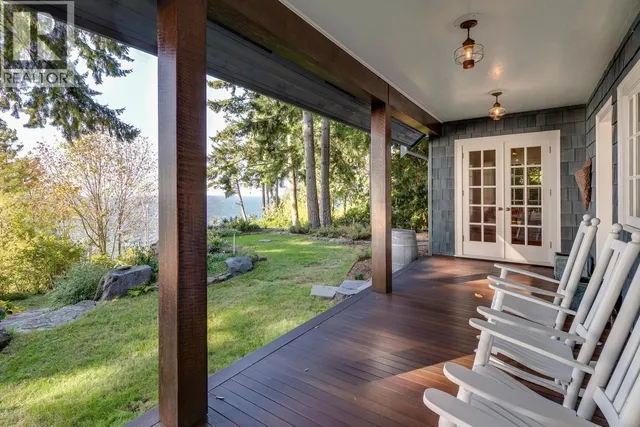 1289 GOWER POINT ROAD, Gibsons 5